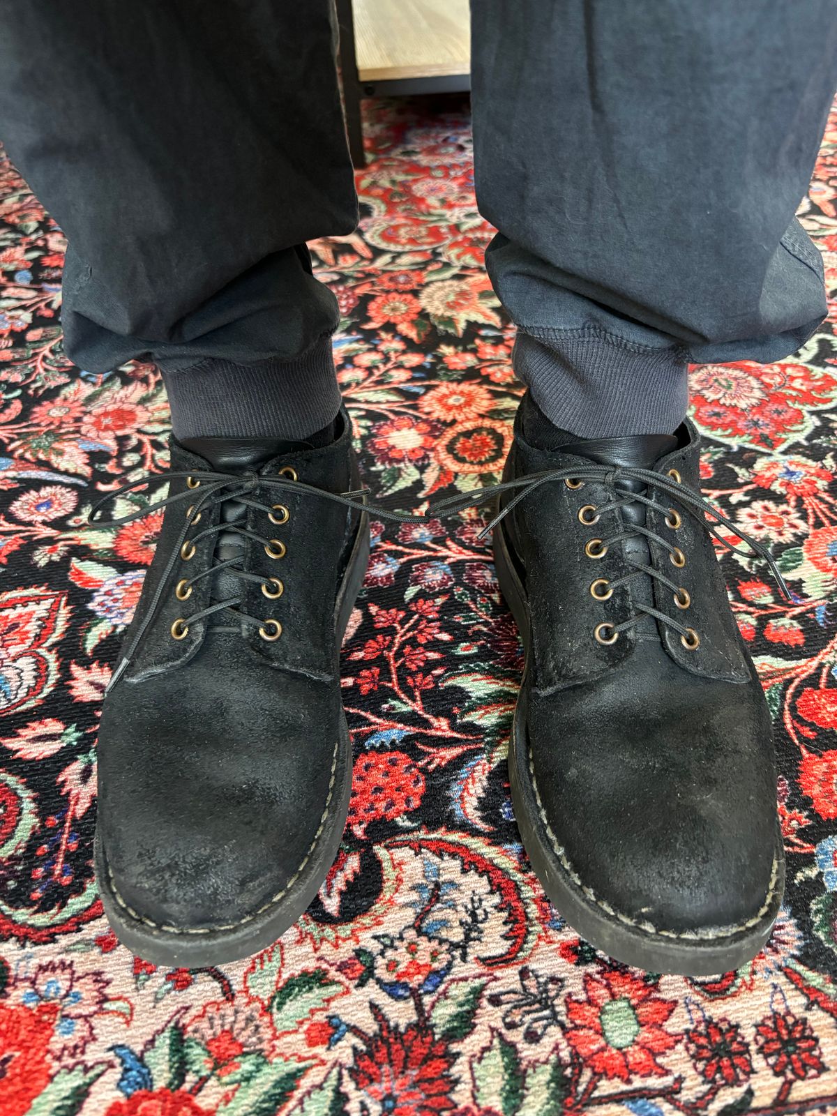 Photo by Oldmanblooming on August 12, 2024 of the White's Oxford in Seidel Black Oil Tan Roughout.