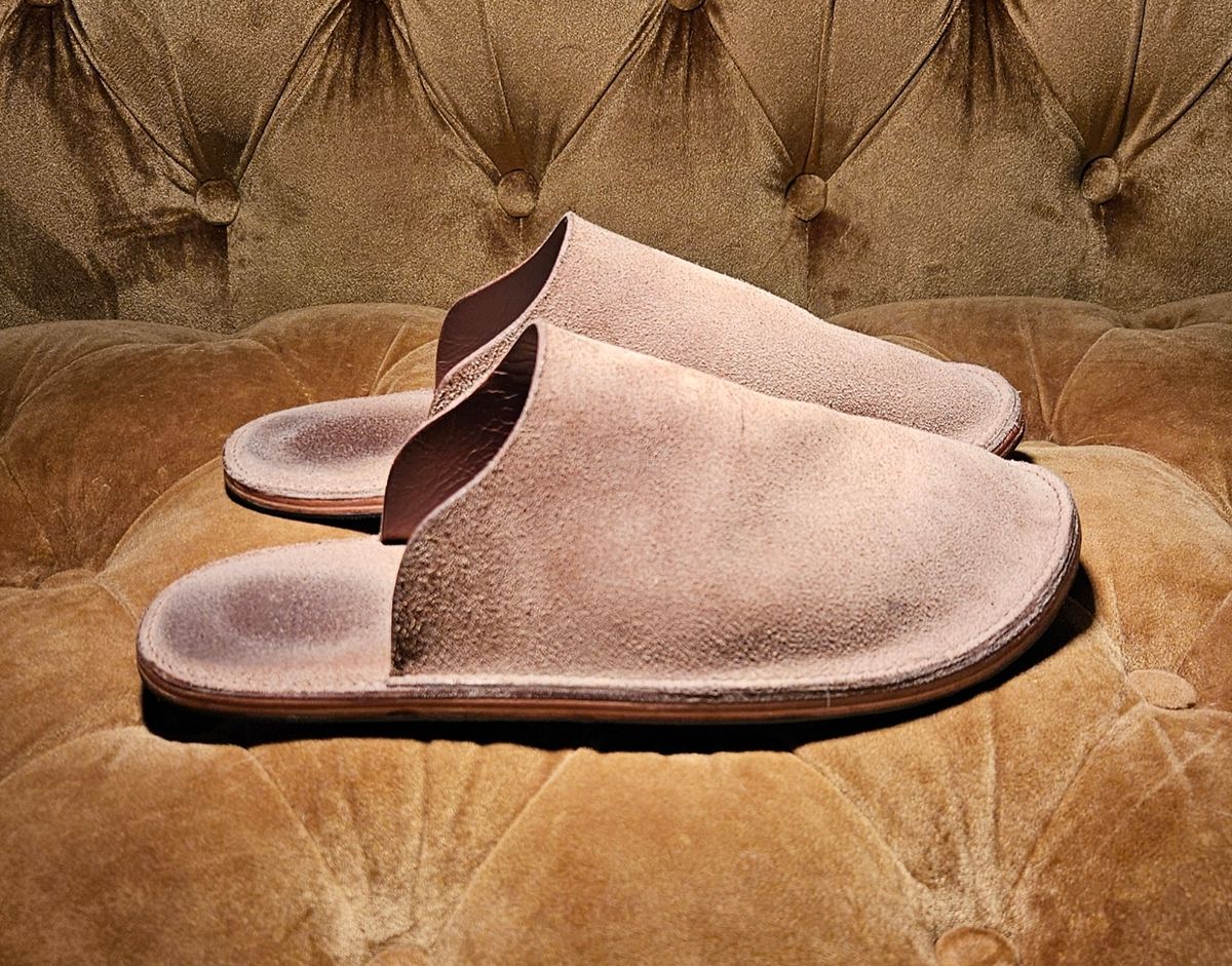 Photo by joeldelassus on December 4, 2024 of the DELASSUS LEATHER HOUSE MULE in Horween Natural Chromexcel Roughout.