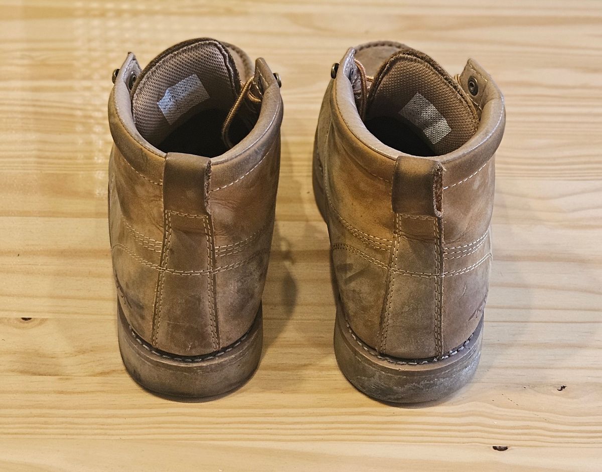 Photo by joeldelassus on April 3, 2025 of the Golden Fox Golden Fox / 6" Moc Toe Wedge Pro Work Boots in Golden Fox / Nubuck.