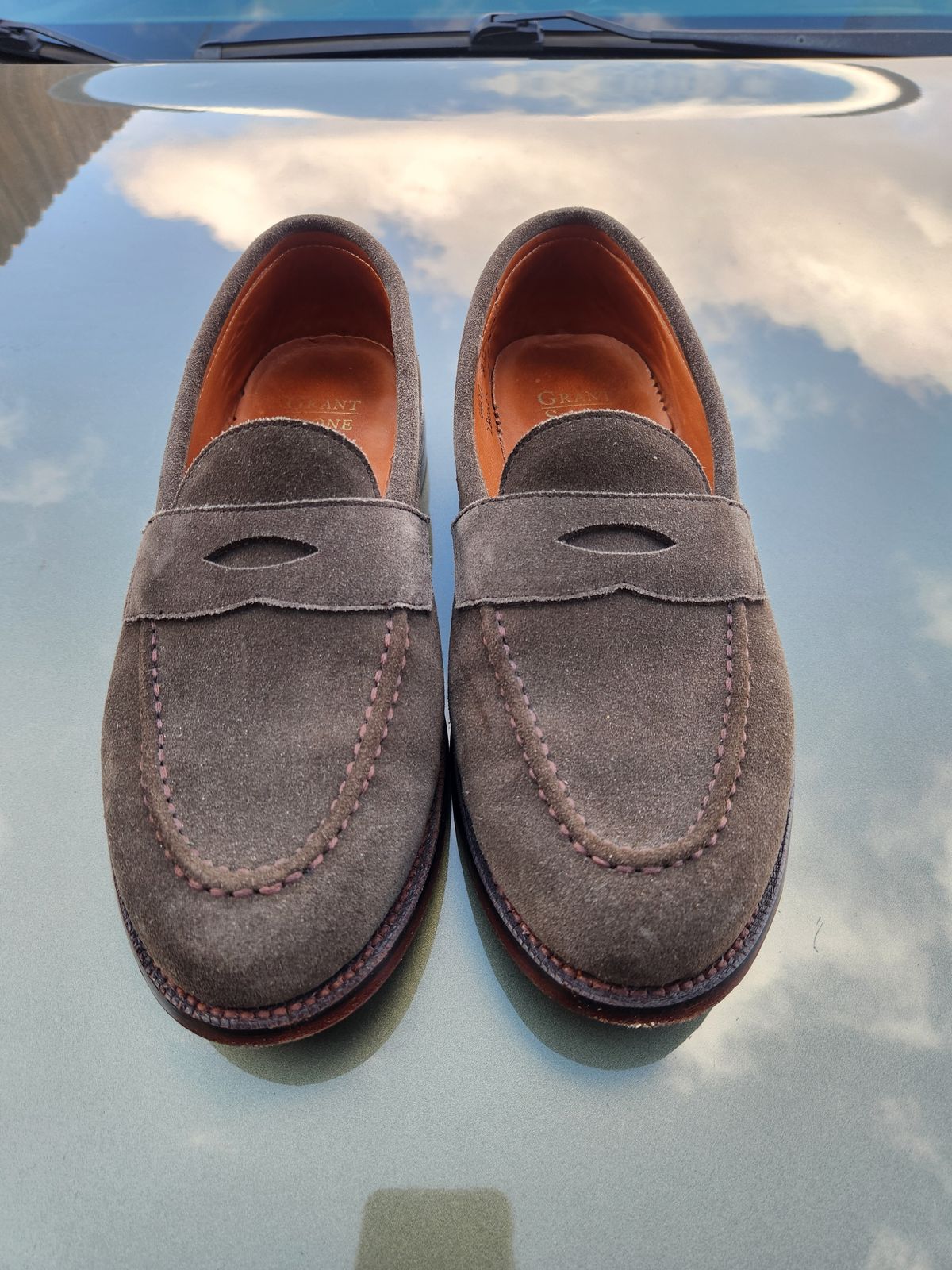 Photo by joemanji25 on January 5, 2024 of the Grant Stone Traveler Penny in C.F. Stead Loden Janus Calf Suede.