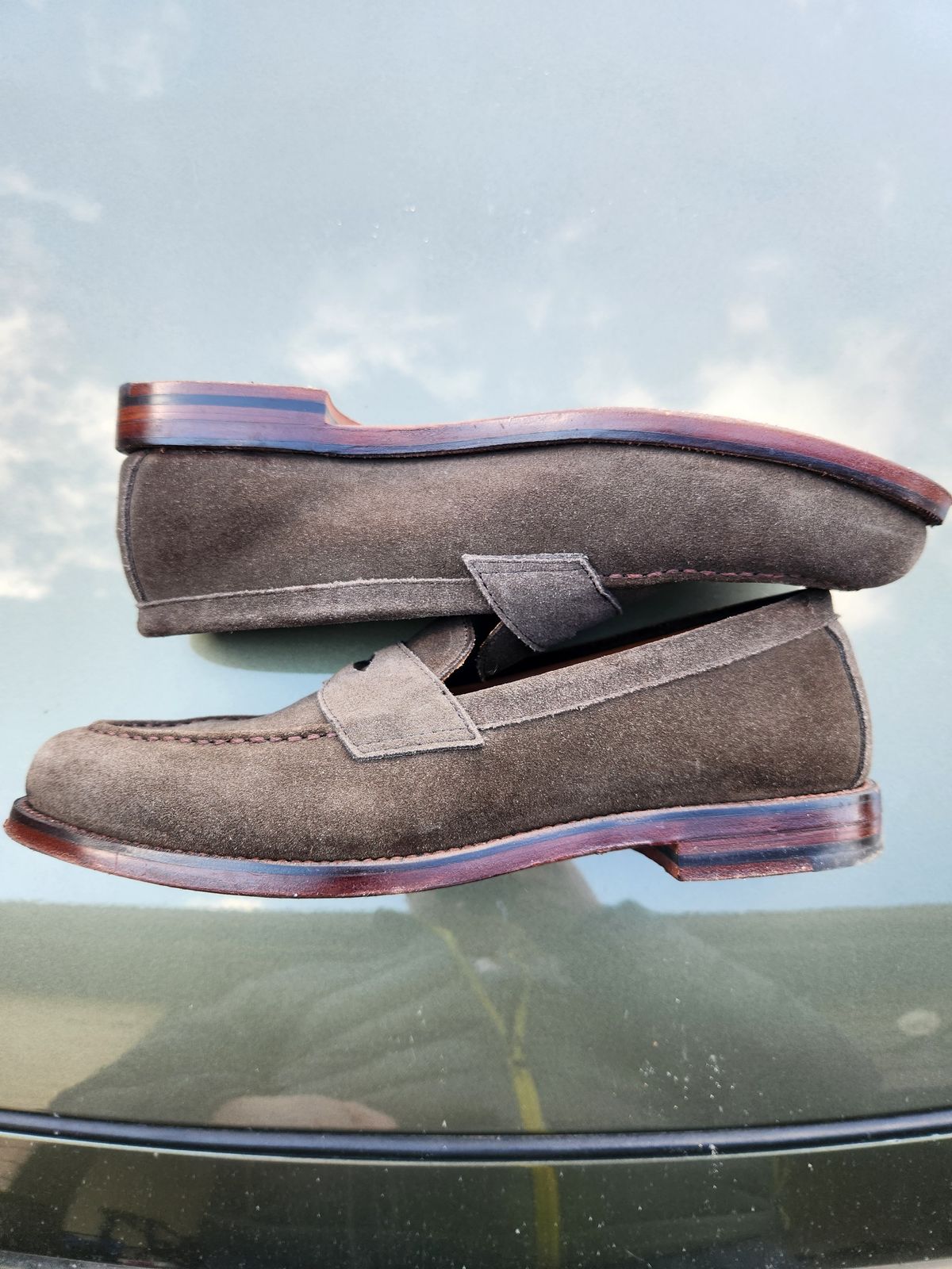 Photo by joemanji25 on January 5, 2024 of the Grant Stone Traveler Penny in C.F. Stead Loden Janus Calf Suede.