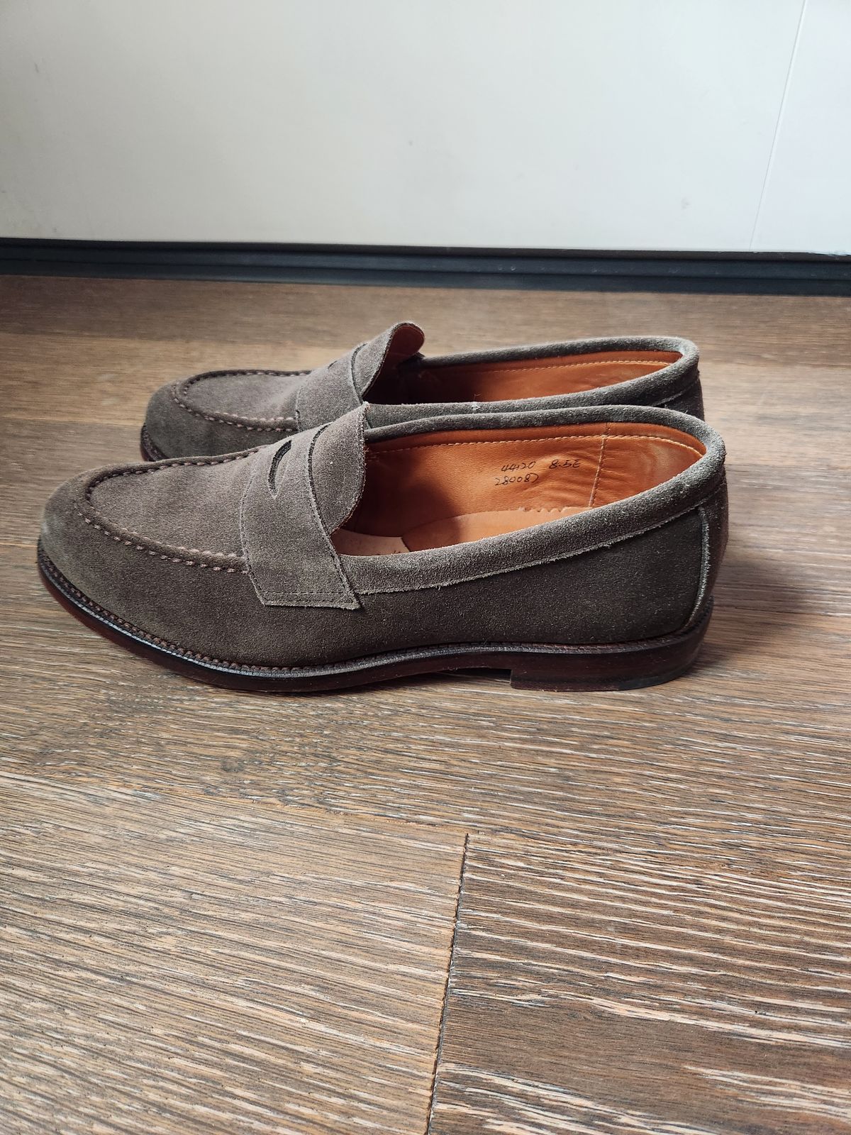 Photo by joemanji25 on February 4, 2024 of the Grant Stone Traveler Penny in C.F. Stead Loden Janus Calf Suede.