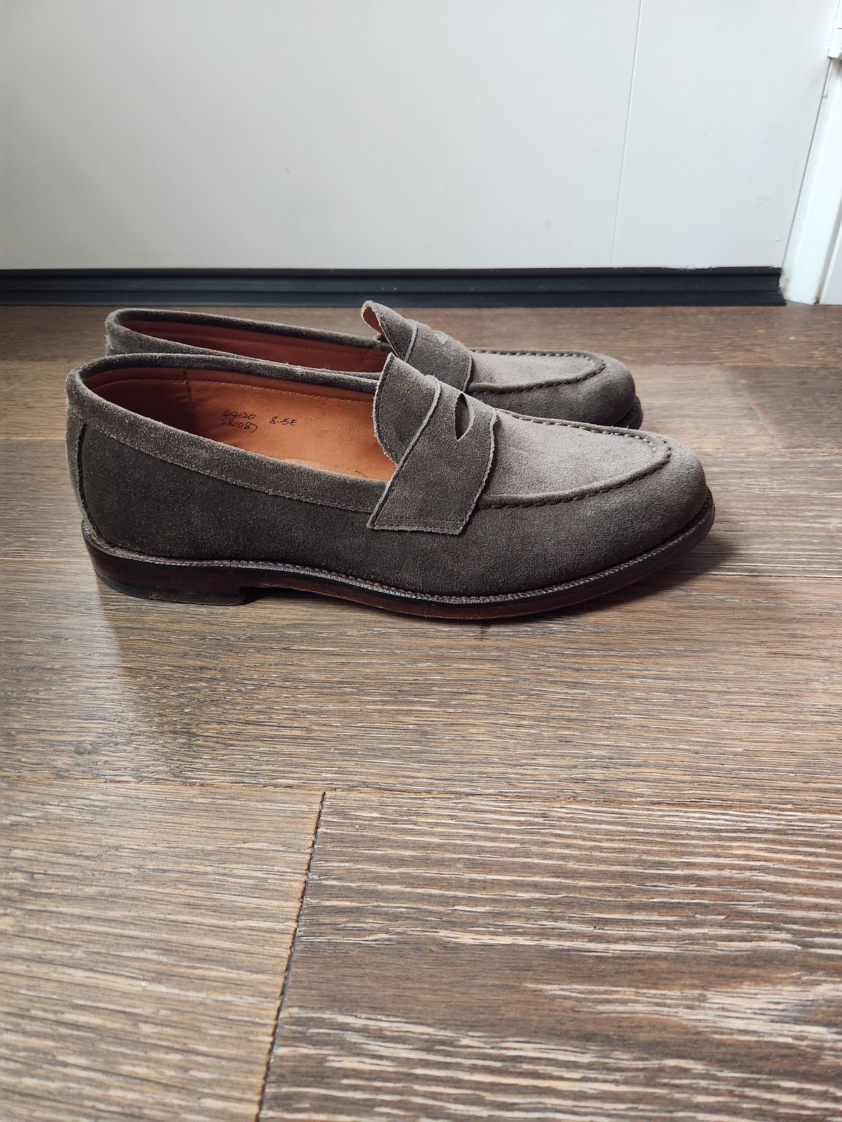 Photo by joemanji25 on February 4, 2024 of the Grant Stone Traveler Penny in C.F. Stead Loden Janus Calf Suede.