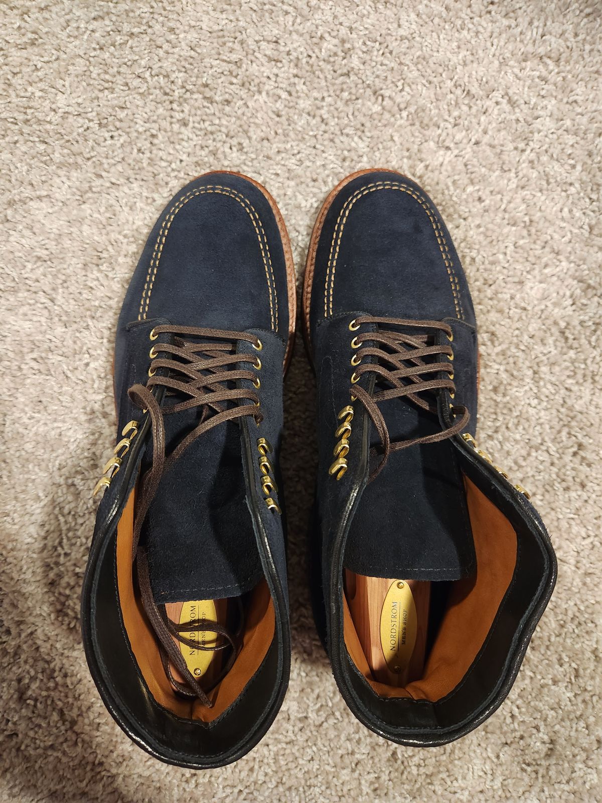 Photo by joemanji25 on October 1, 2022 of the Alden Indy Boot in Navy Suede.