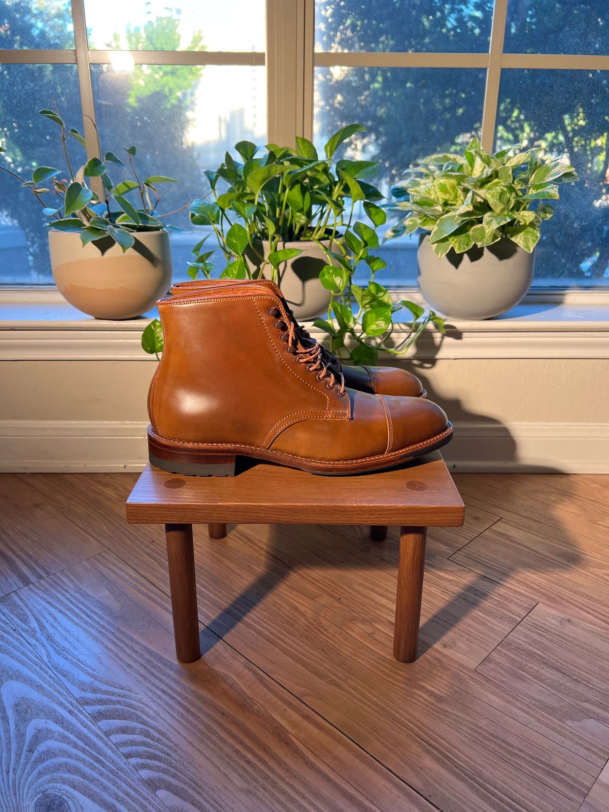 Photo by SuedeSwayed on October 2, 2022 of the Alden Straight Tip Boot in Horween Whisky Shell Cordovan.