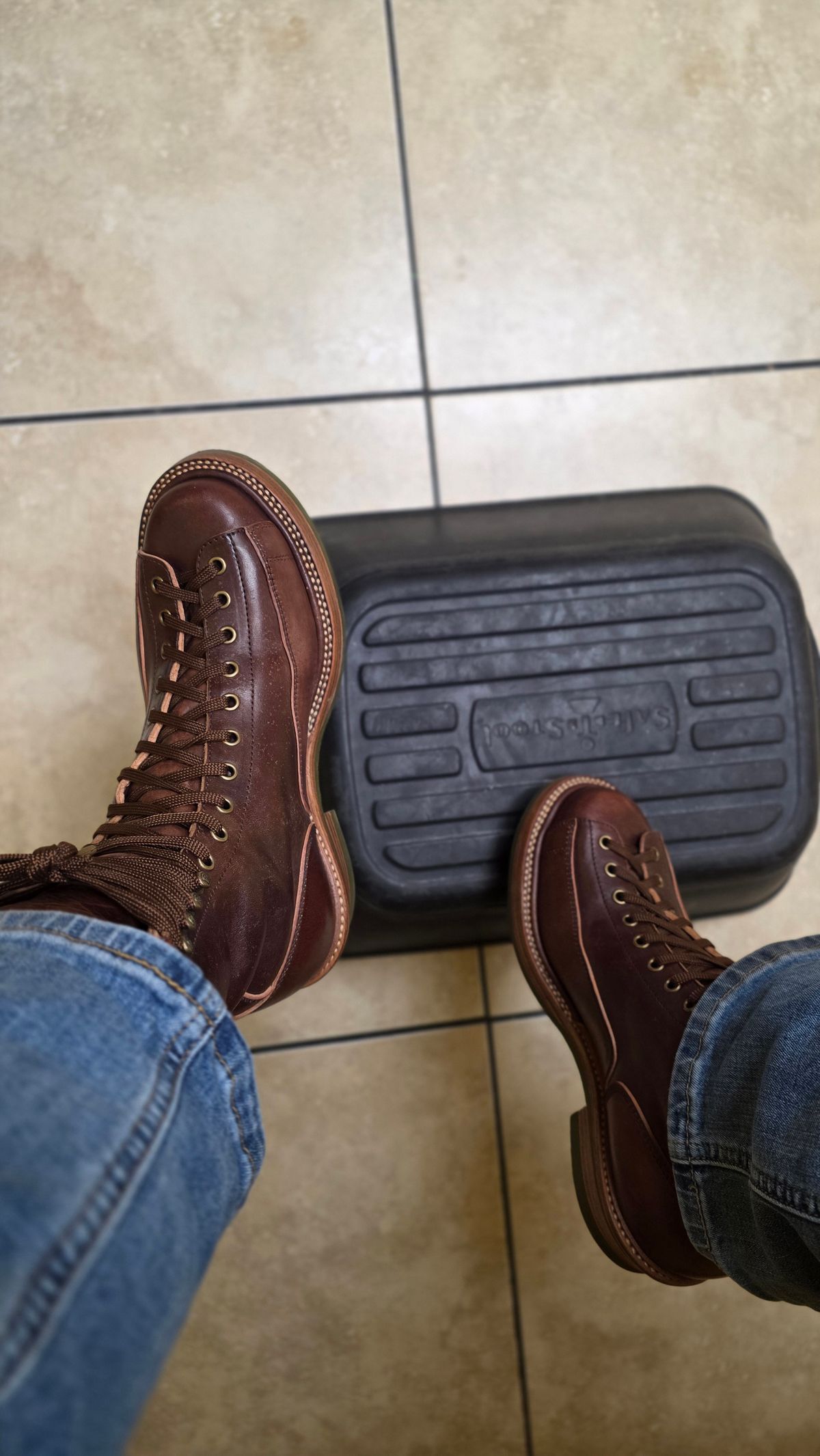 Photo by manuelbriones on October 29, 2025 of the Flame Panda Monkey Boot in Maryam Natural Horsebutt Overdyed Brown then Black.