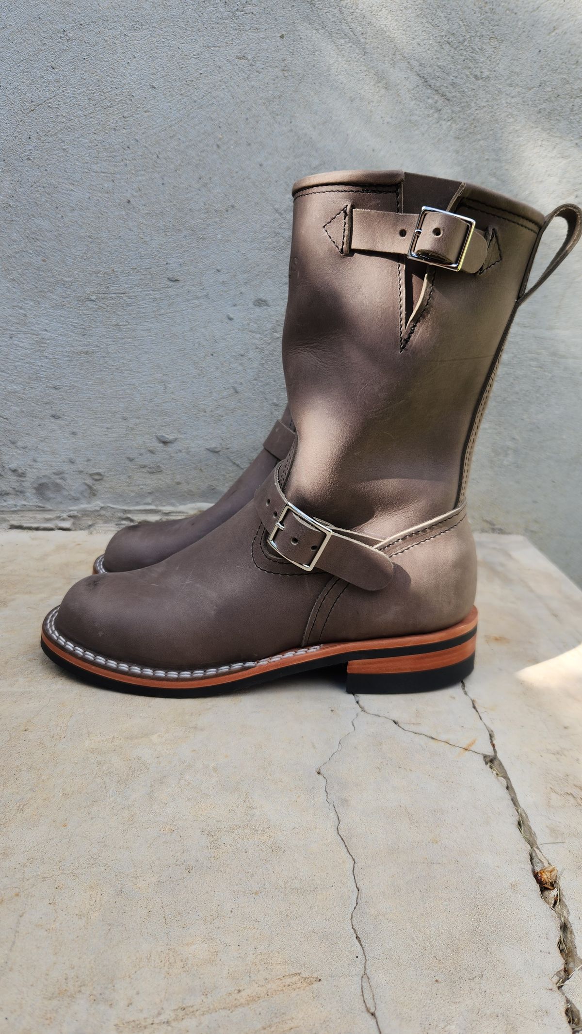 Photo by manuelbriones on October 1, 2023 of the Nicks Renegade in Horween Steel Predator.