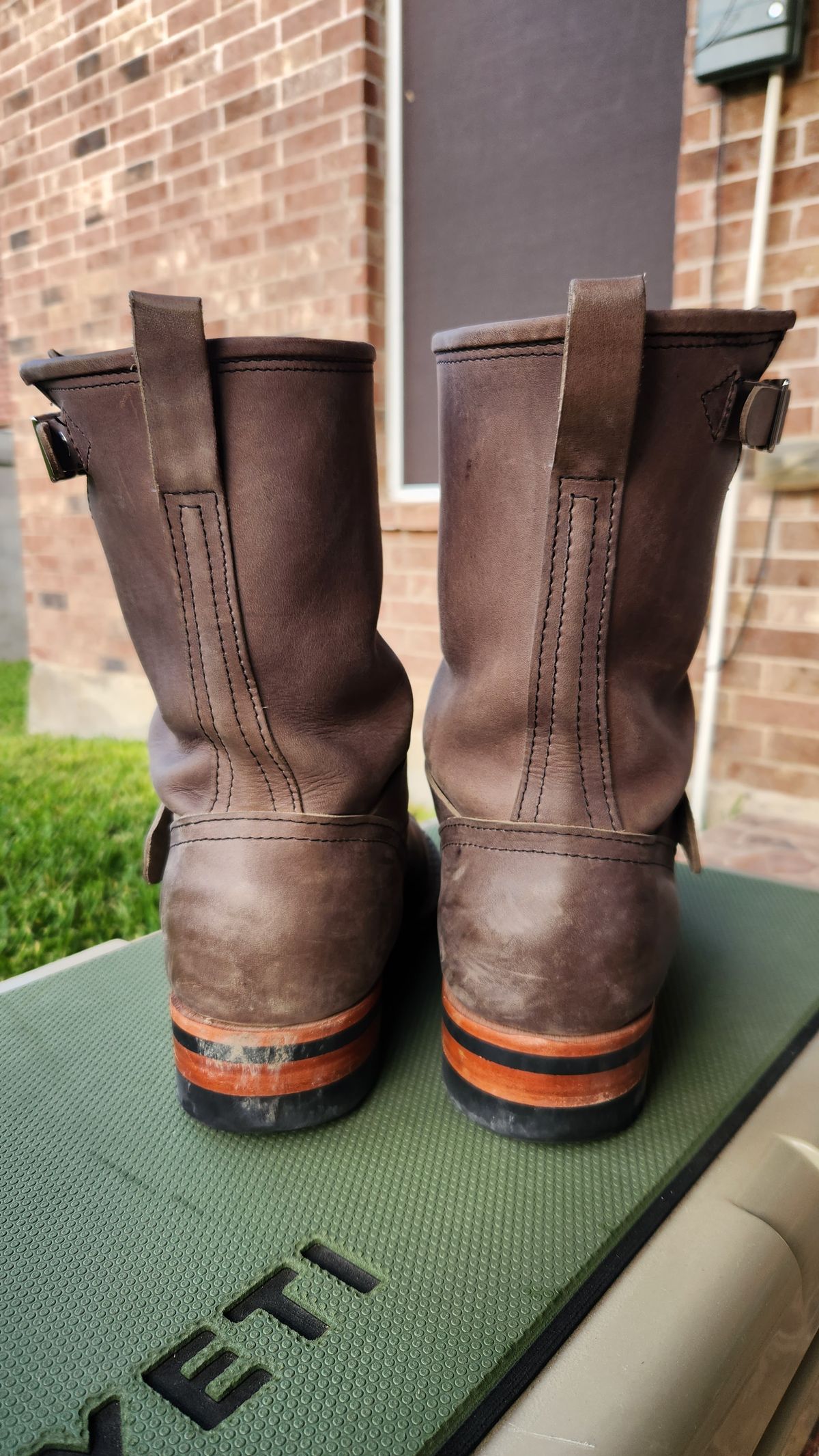 Photo by manuelbriones on November 4, 2023 of the Nicks Renegade in Horween Steel Predator.