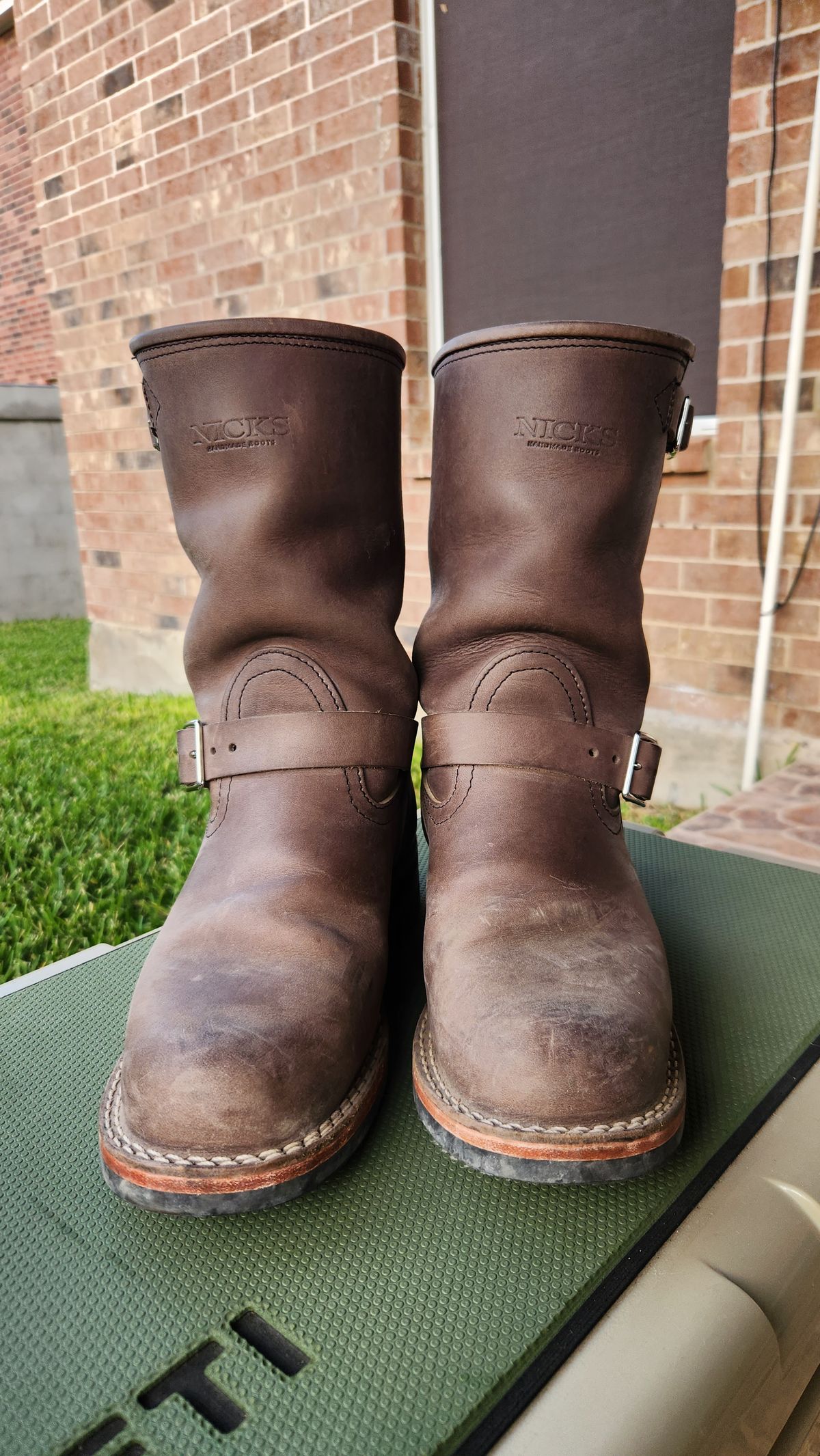 Photo by manuelbriones on November 4, 2023 of the Nicks Renegade in Horween Steel Predator.