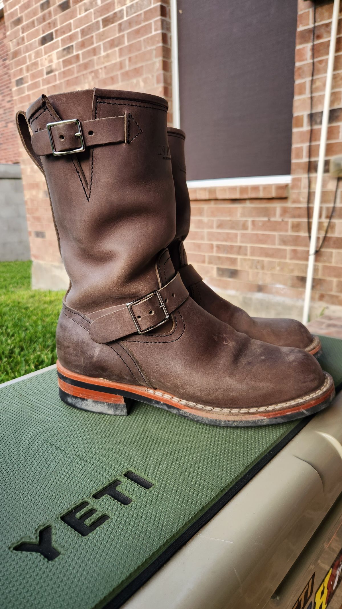 Photo by manuelbriones on November 4, 2023 of the Nicks Renegade in Horween Steel Predator.