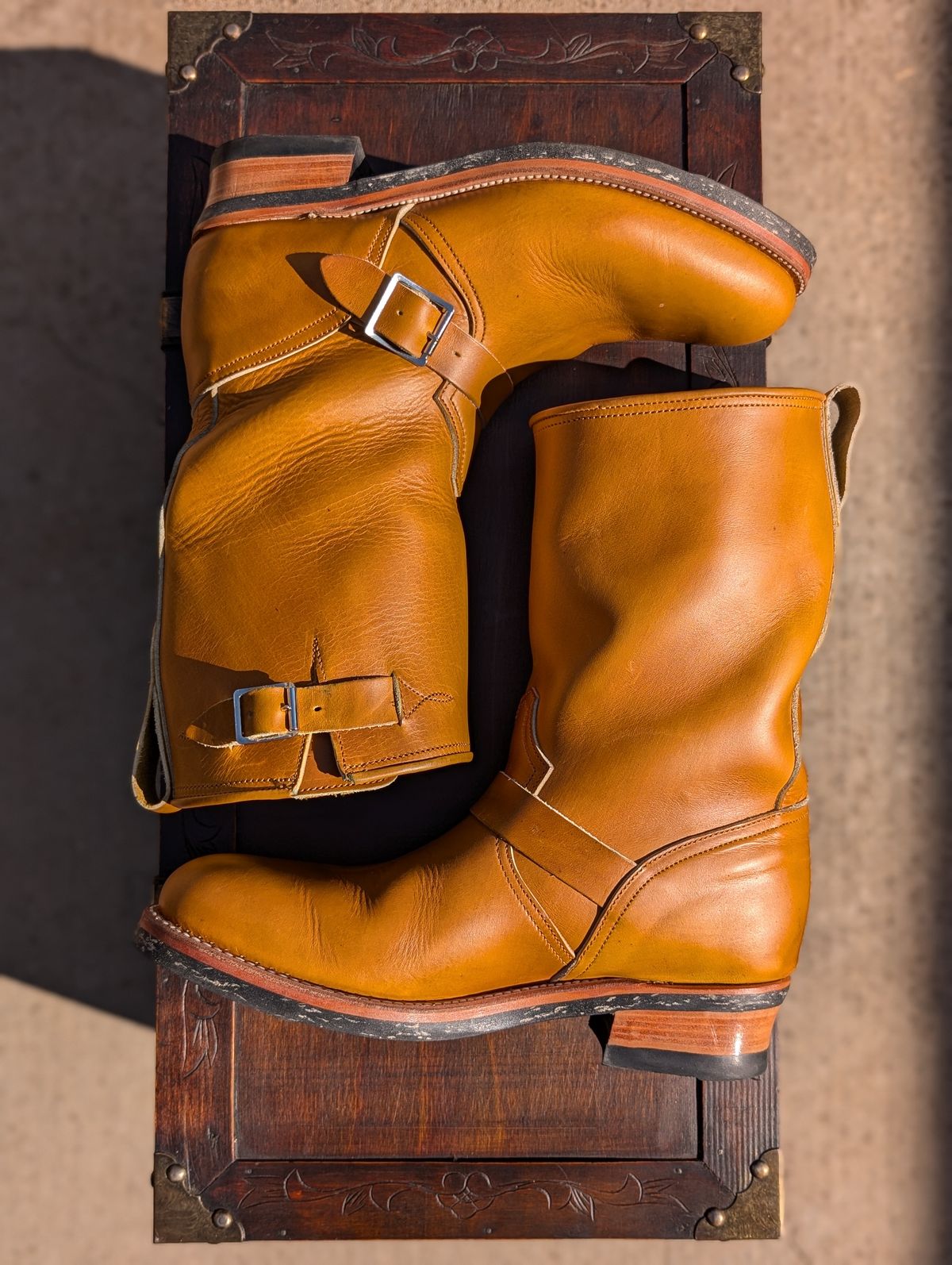 Photo by HealthyPatina on November 5, 2024 of the Bright Shoemakers Engineer Boot in Horween English Tan Cavalier (Chromexcel Variant).