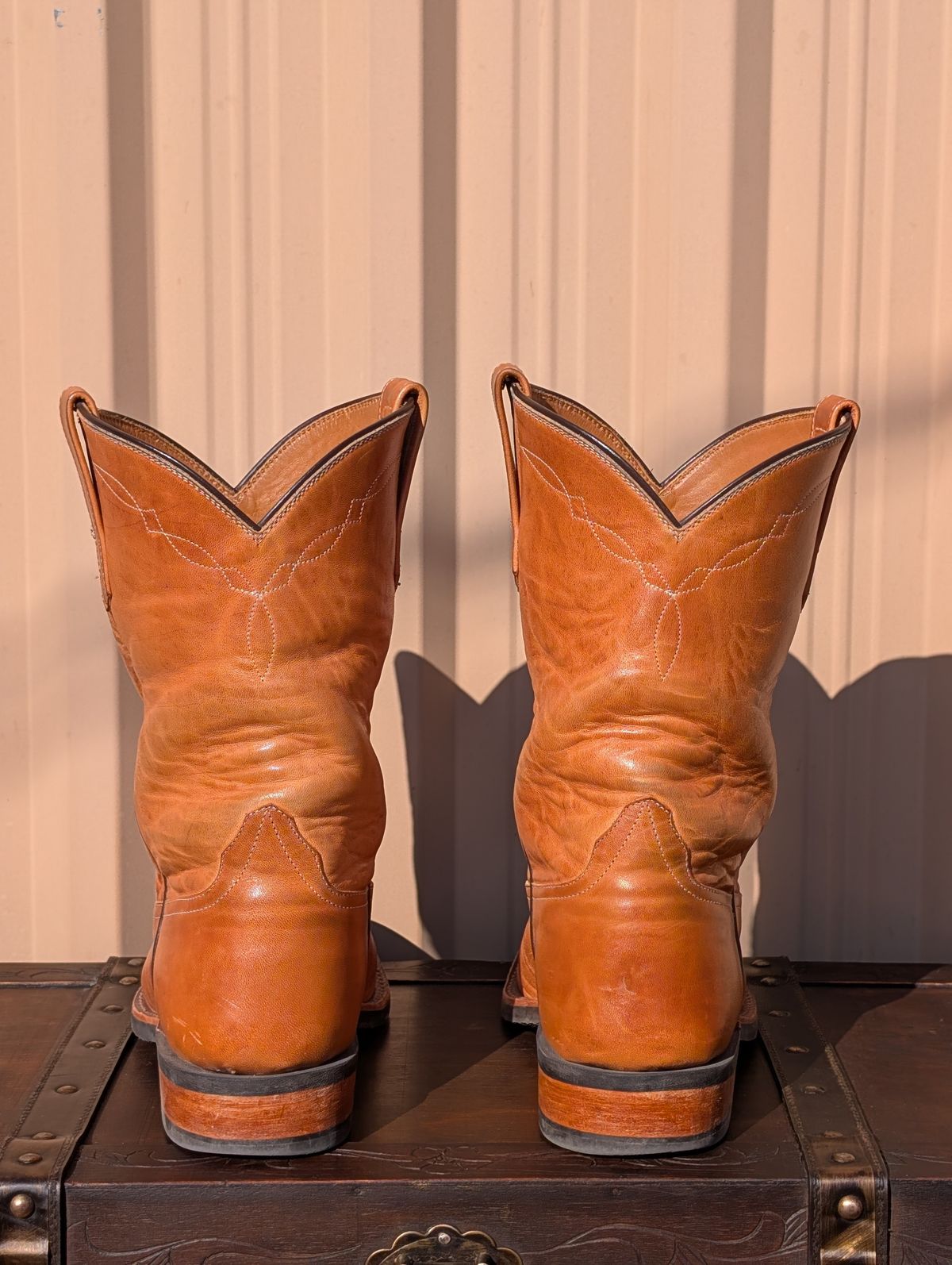 Photo by HealthyPatina on December 5, 2025 of the Rios of Mercedes (designed by Coronado Leather Co.) Roper Boot No.10 in Horween Natural Derby Front Quarter Horsehide.