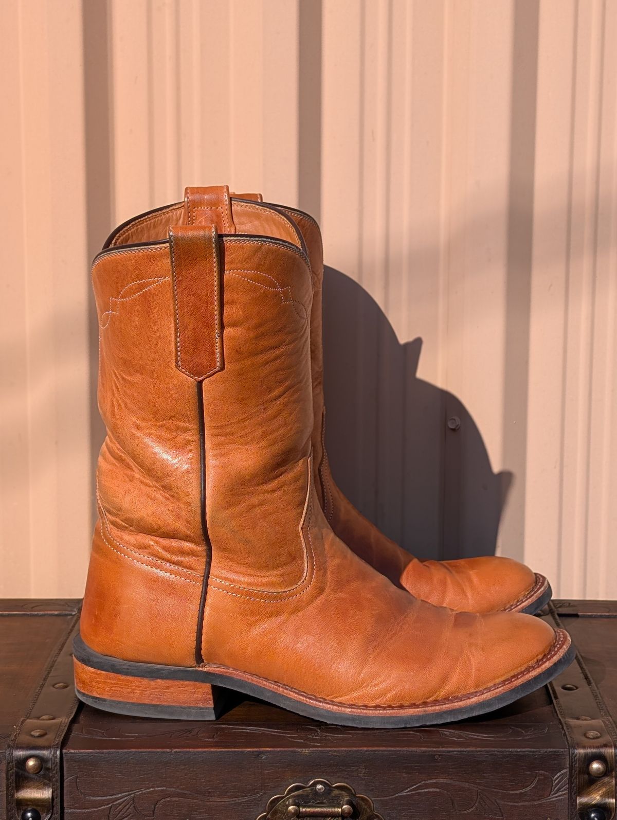 Photo by HealthyPatina on December 5, 2025 of the Rios of Mercedes (designed by Coronado Leather Co.) Roper Boot No.10 in Horween Natural Derby Front Quarter Horsehide.