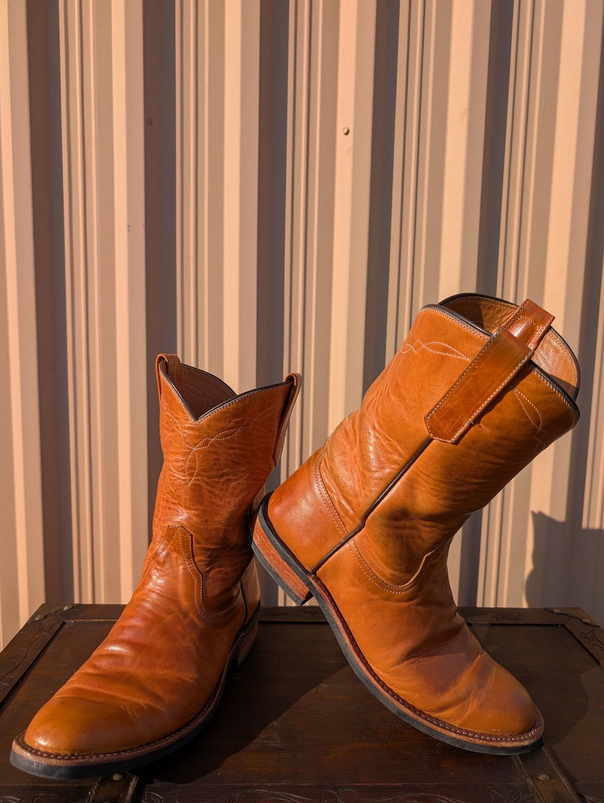 Photo by HealthyPatina on March 2, 2026 of the Rios of Mercedes (designed by Coronado Leather Co.) Roper Boot No.10 in Horween Natural Derby Front Quarter Horsehide.