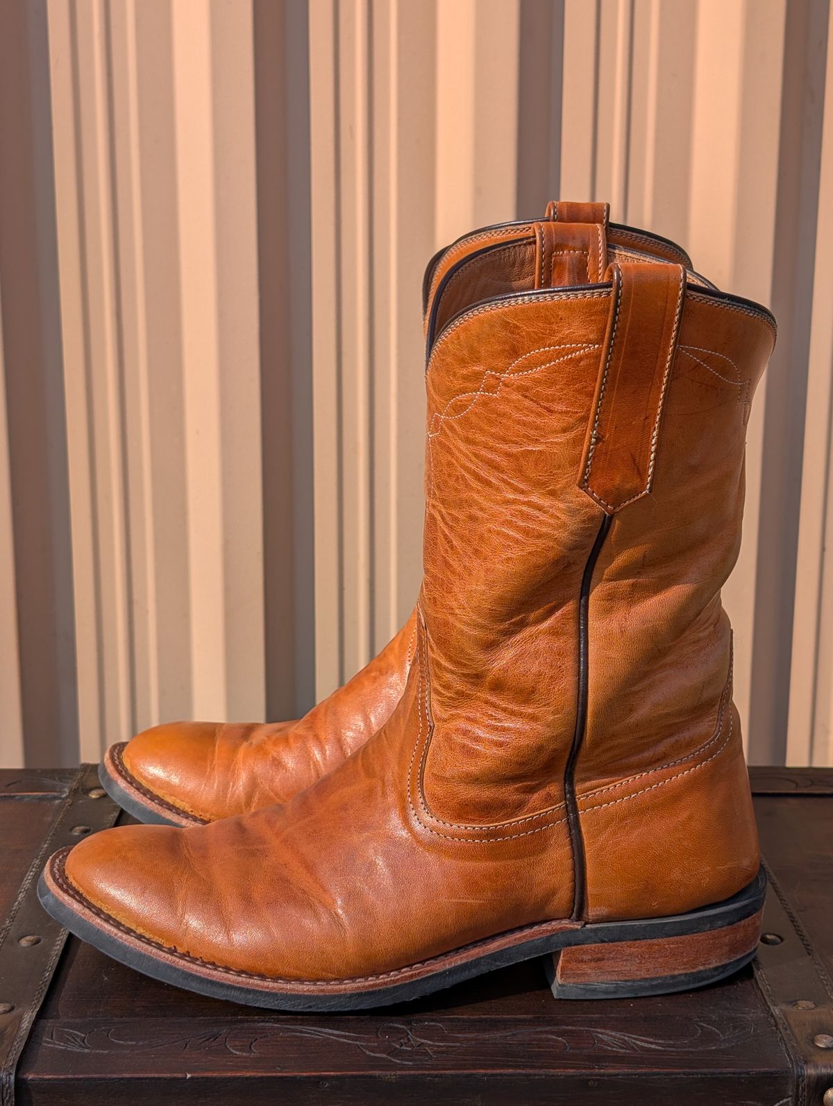 Photo by HealthyPatina on March 2, 2026 of the Rios of Mercedes (designed by Coronado Leather Co.) Roper Boot No.10 in Horween Natural Derby Front Quarter Horsehide.