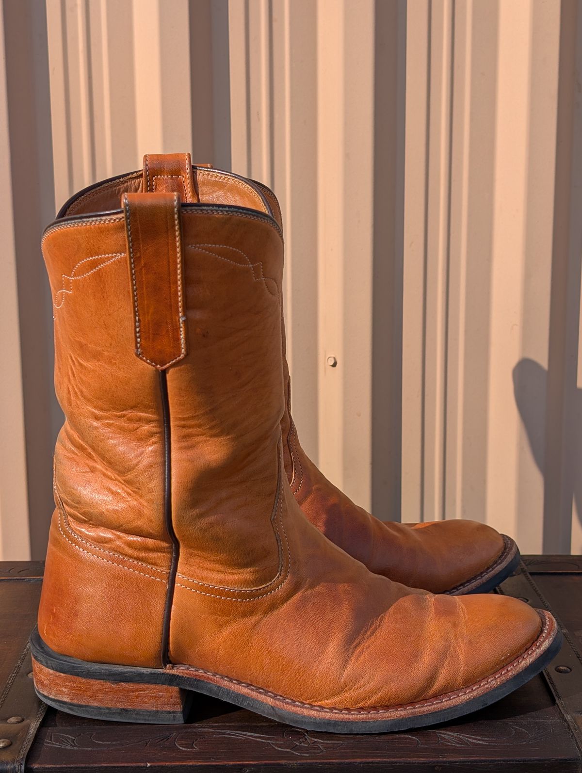 Photo by HealthyPatina on March 2, 2026 of the Rios of Mercedes (designed by Coronado Leather Co.) Roper Boot No.10 in Horween Natural Derby Front Quarter Horsehide.