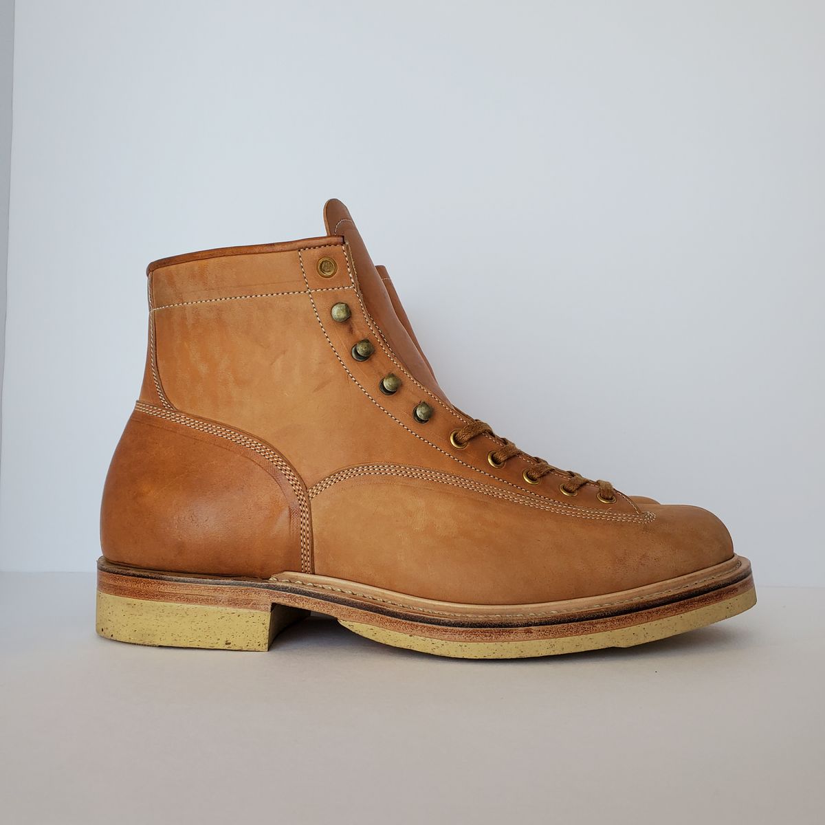 Photo by HealthyPatina on October 1, 2023 of the Sagara x S&S Valiant Boot in Conceria Cloe Crust Horsebutt.