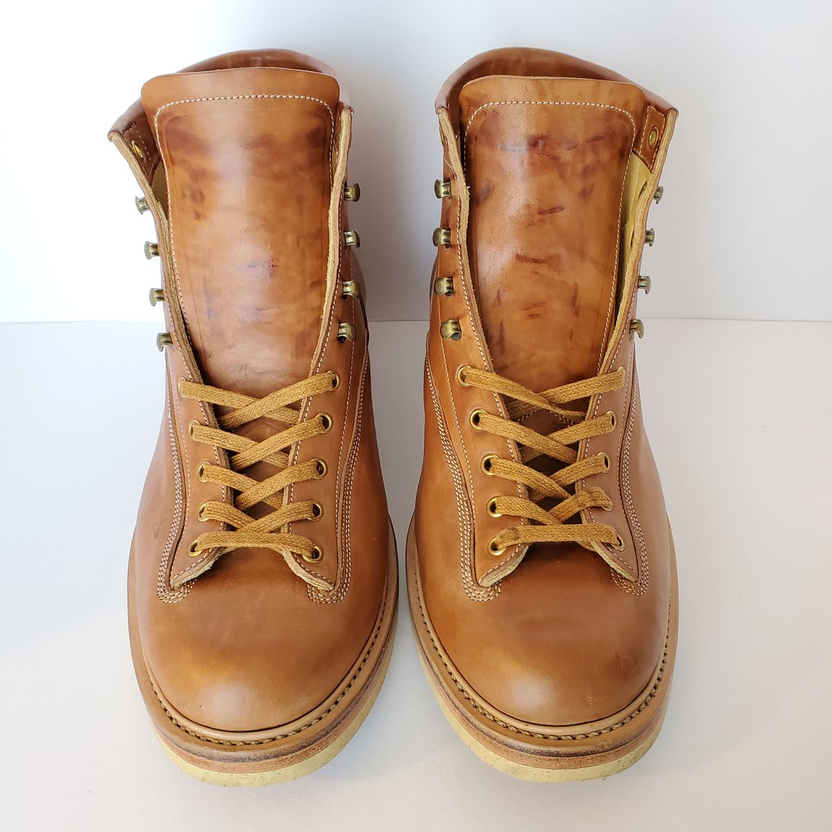 Photo by HealthyPatina on October 9, 2023 of the Sagara x S&S Valiant Boot in Conceria Cloe Crust Horsebutt.