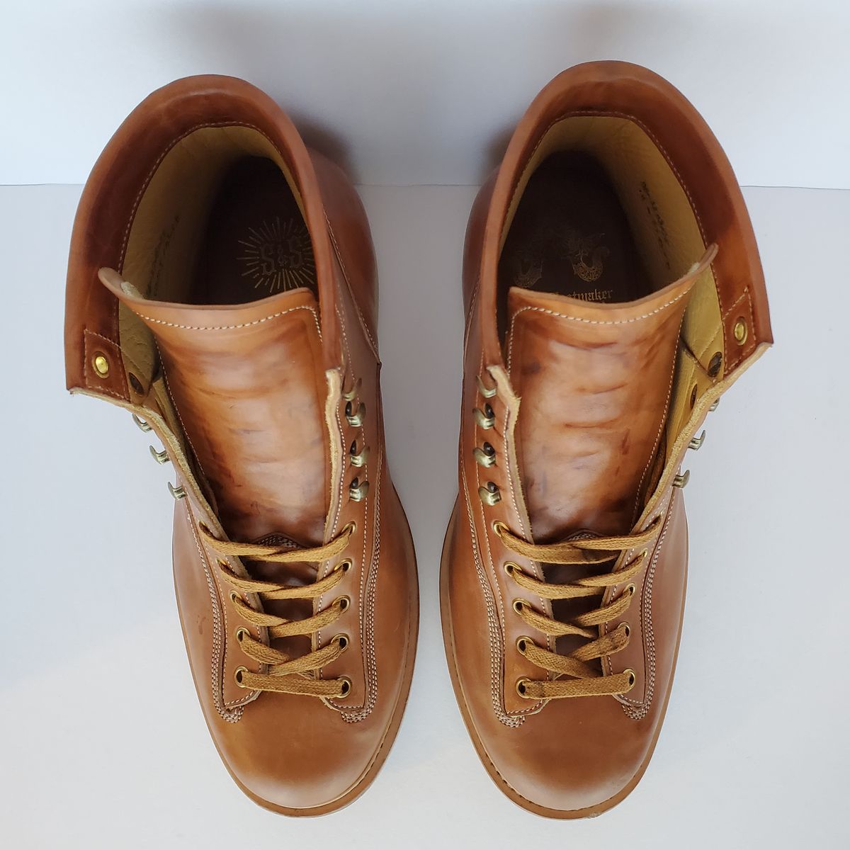 Photo by HealthyPatina on October 9, 2023 of the Sagara x S&S Valiant Boot in Conceria Cloe Crust Horsebutt.