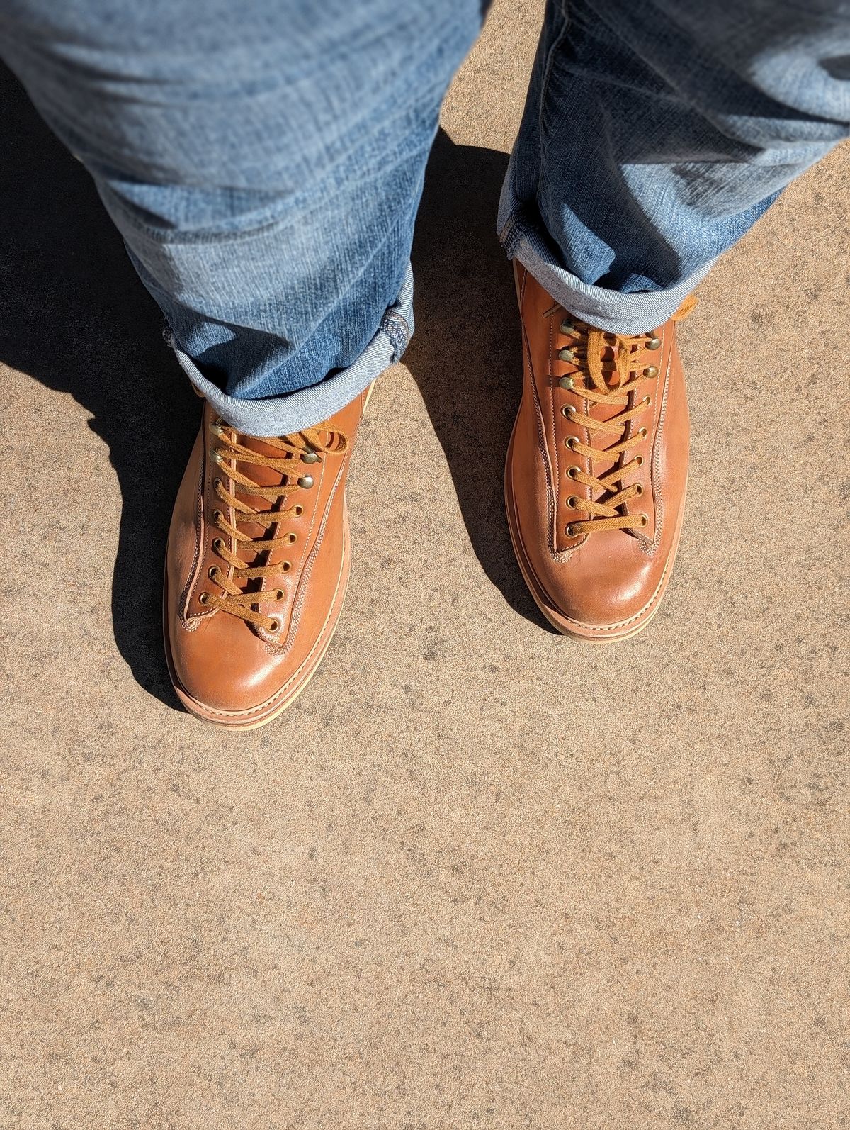 Photo by HealthyPatina on October 19, 2023 of the Sagara x S&S Valiant Boot in Conceria Cloe Crust Horsebutt.