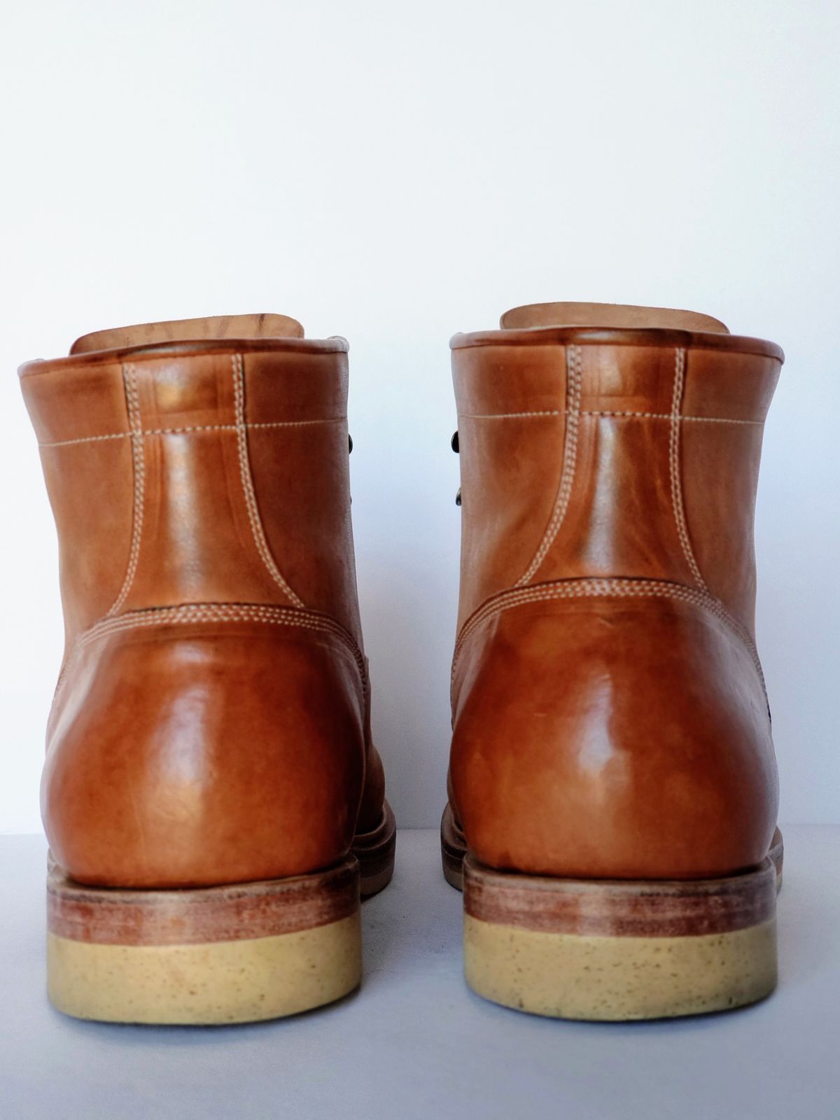 Photo by HealthyPatina on November 5, 2023 of the Sagara x S&S Valiant Boot in Conceria Cloe Crust Horsebutt.