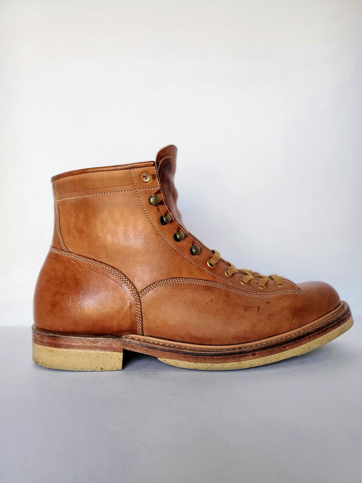 Photo by HealthyPatina on November 5, 2023 of the Sagara x S&S Valiant Boot in Conceria Cloe Crust Horsebutt.