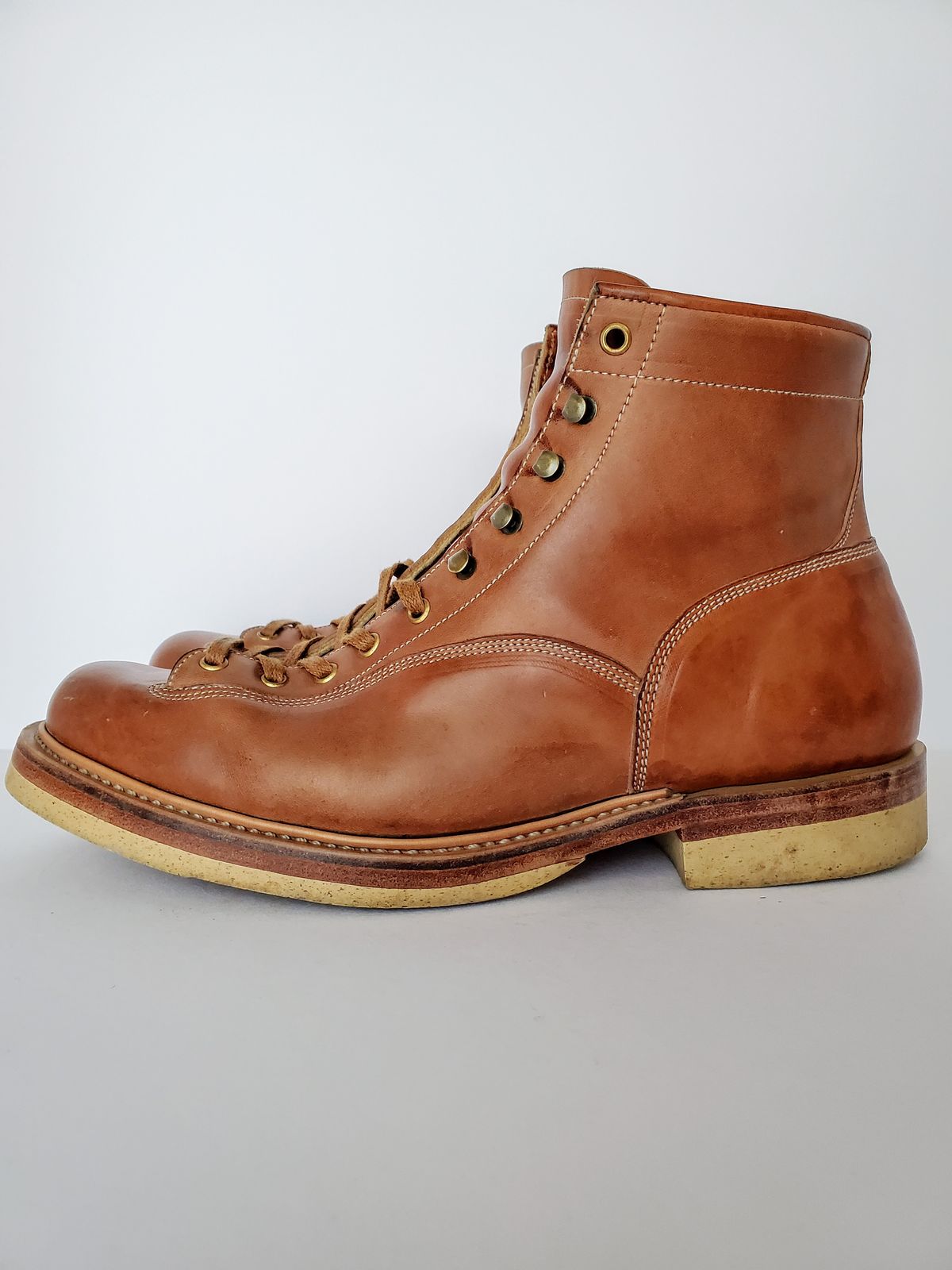 Photo by HealthyPatina on December 3, 2023 of the Sagara x S&S Valiant Boot in Conceria Cloe Crust Horsebutt.