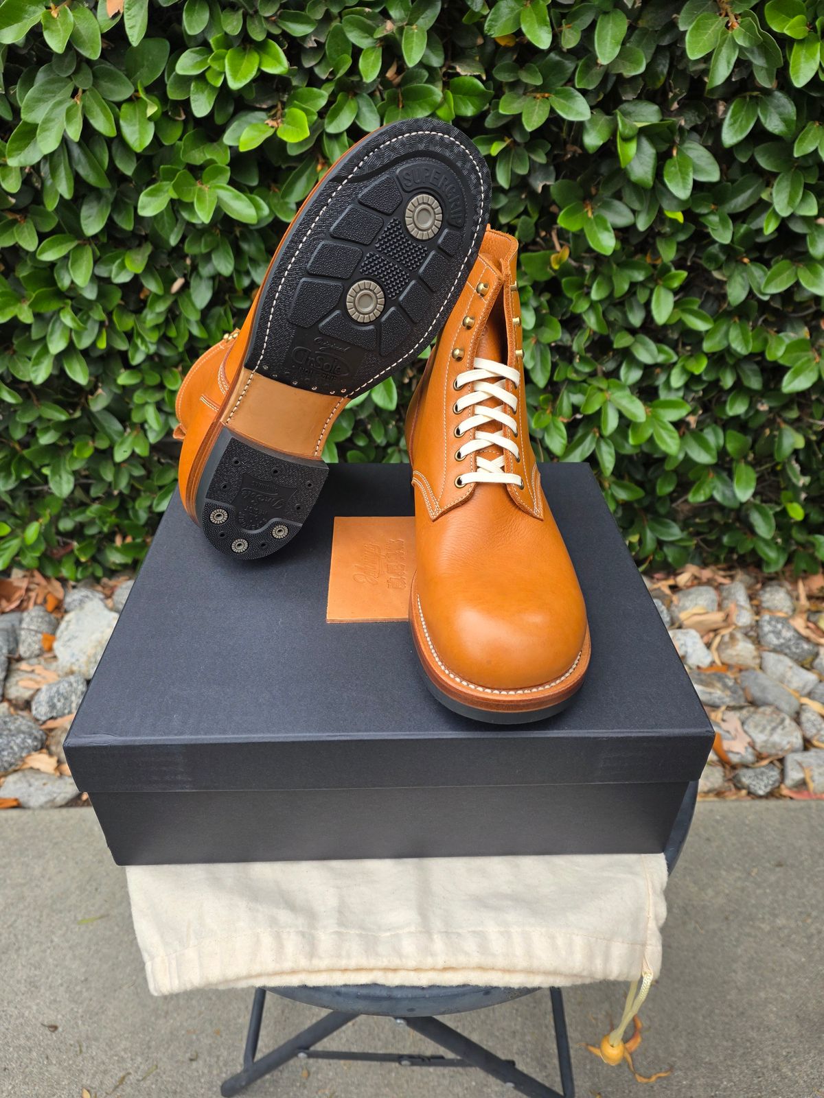 Photo by kananaios on June 6, 2026 of the JohnnyWorks 24616 in Smooth Tobacco Yak.