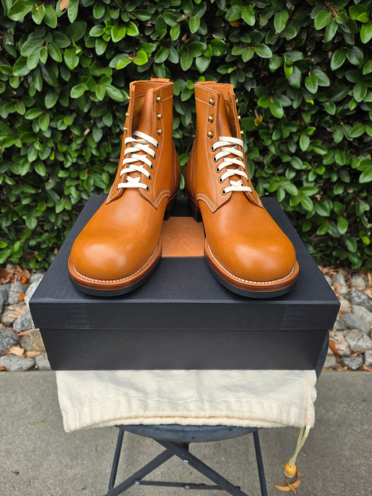 Photo by kananaios on June 6, 2026 of the JohnnyWorks 24616 in Smooth Tobacco Yak.