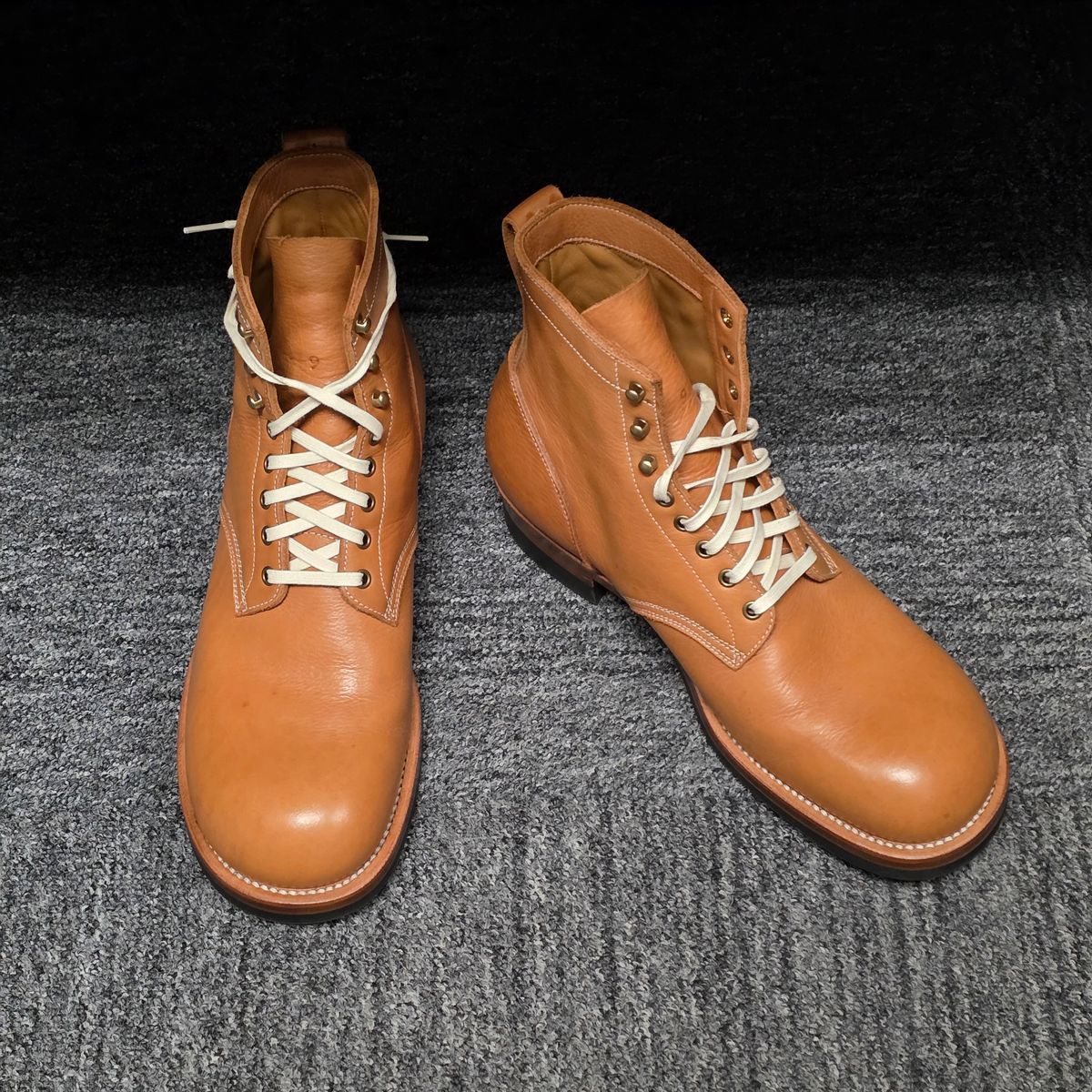 Photo by kananaios on June 8, 2026 of the JohnnyWorks 24616 in Smooth Tobacco Yak.