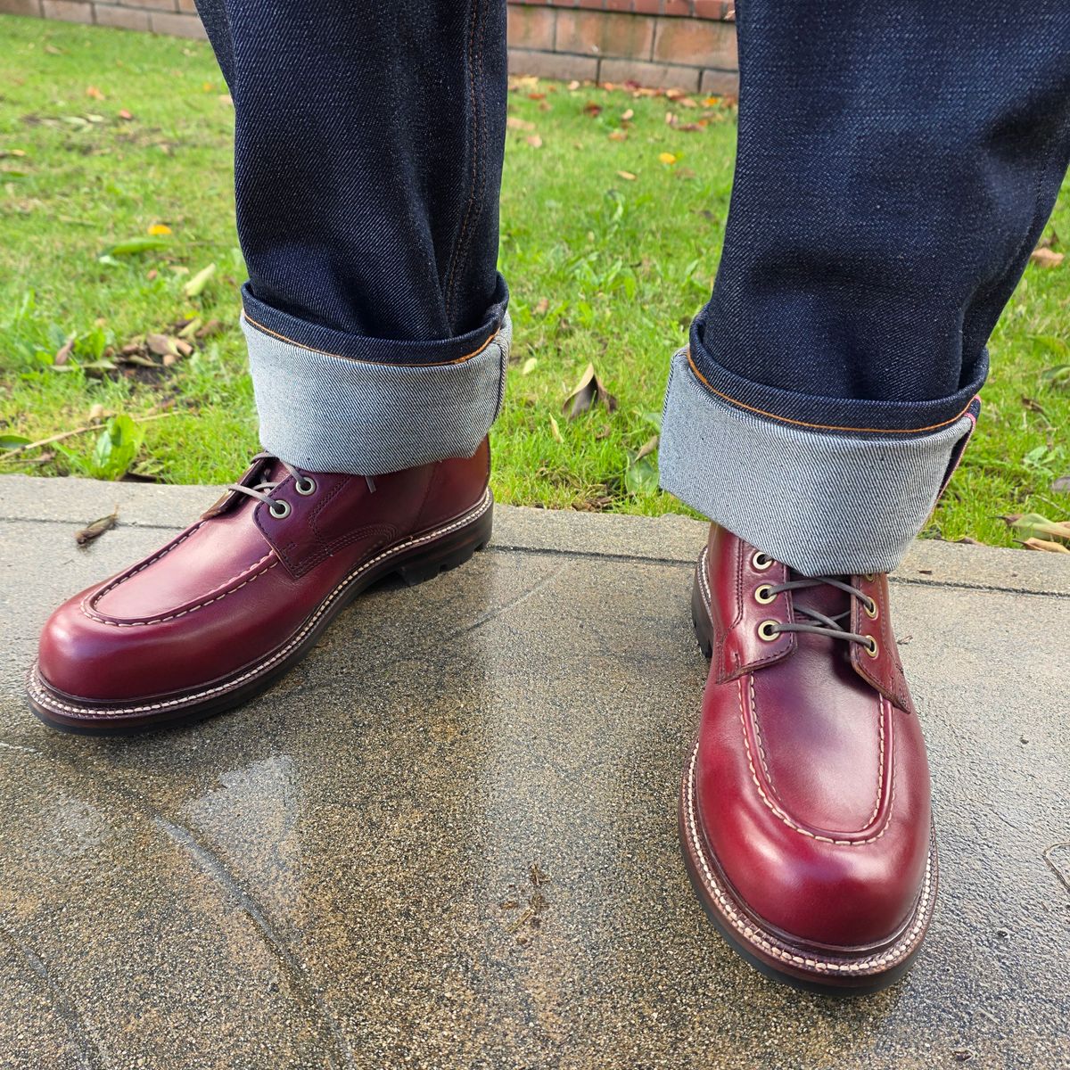Photo by kananaios on December 25, 2025 of the Grant Stone Brass Boot in Horween Color 8 Chromexcel.