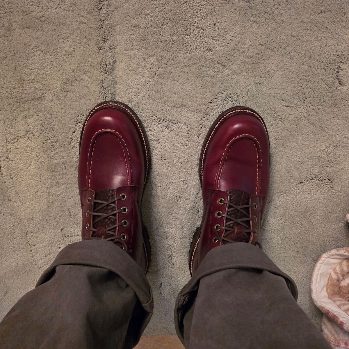 Photo by kananaios on December 27, 2025 of the Grant Stone Brass Boot in Horween Color 8 Chromexcel.