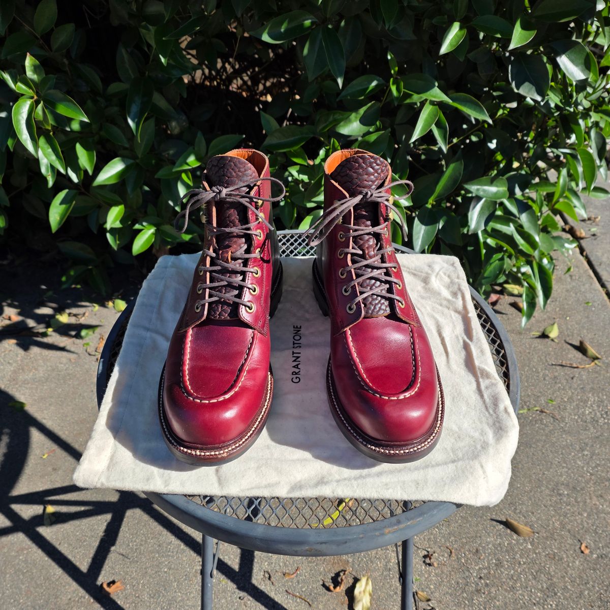 Photo by kananaios on December 28, 2025 of the Grant Stone Brass Boot in Horween Color 8 Chromexcel.