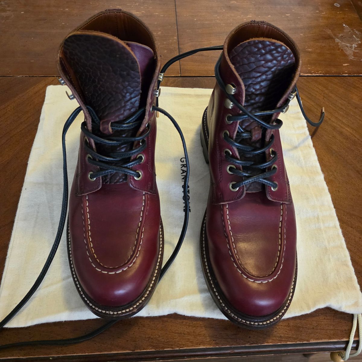Photo by kananaios on April 2, 2026 of the Grant Stone Brass Boot in Horween Color 8 Chromexcel.