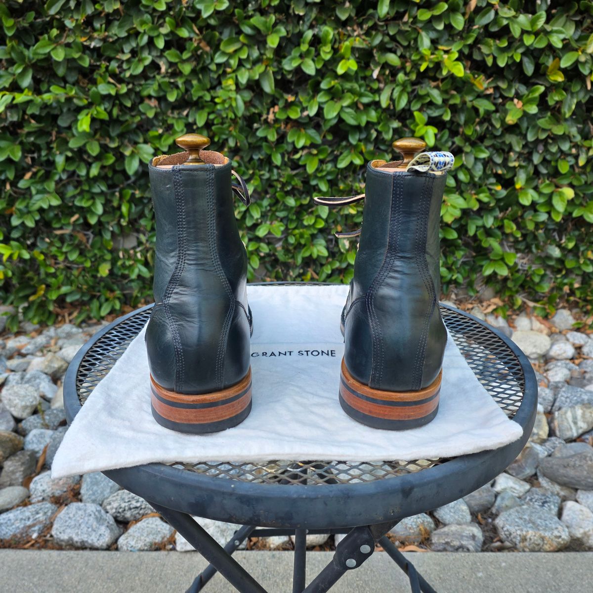 Photo by kananaios on October 4, 2025 of the Unmarked DB Hunter Cap Toe in Horween Navy Chromexcel.