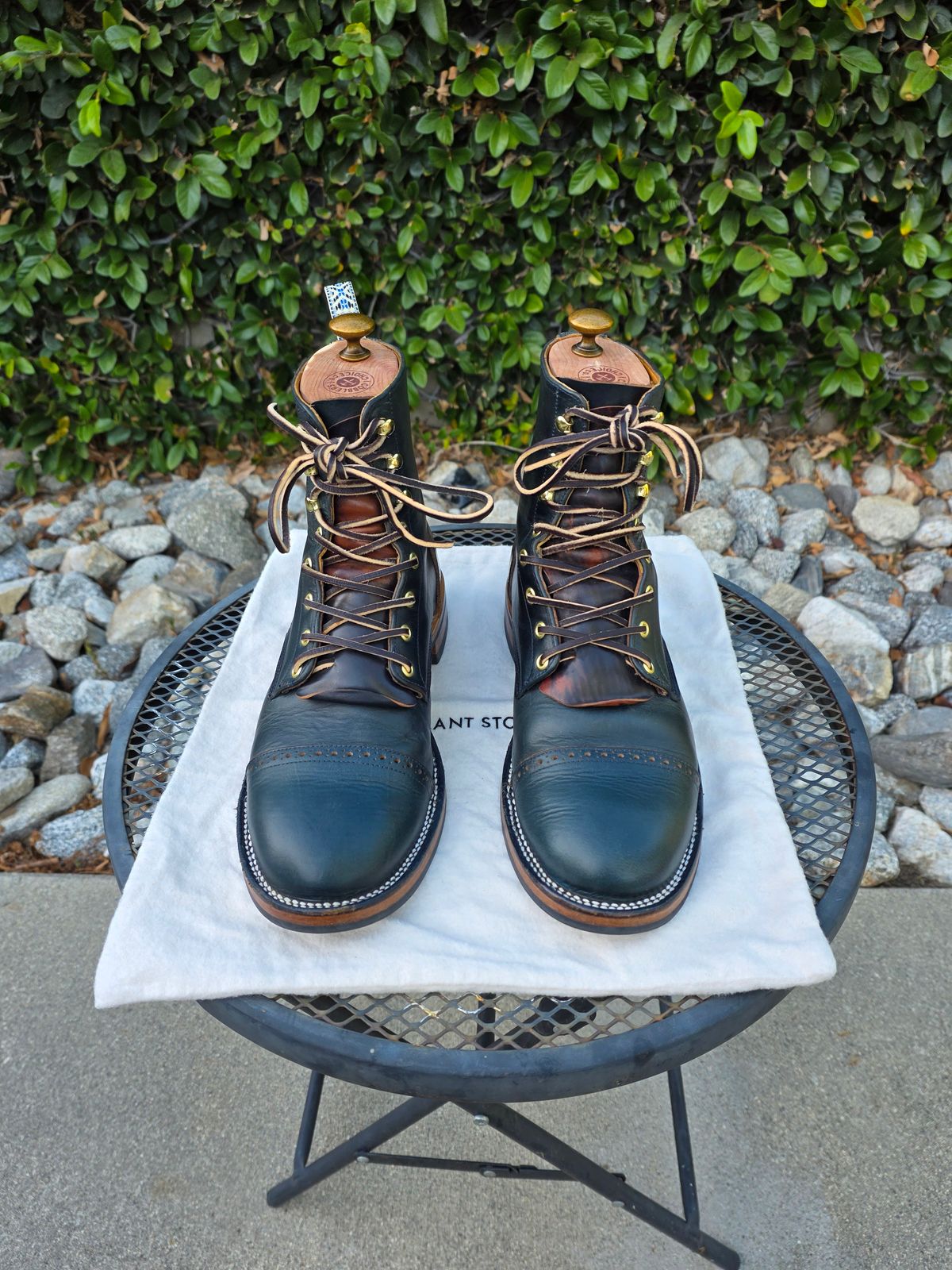 Photo by kananaios on October 4, 2025 of the Unmarked DB Hunter Cap Toe in Horween Navy Chromexcel.
