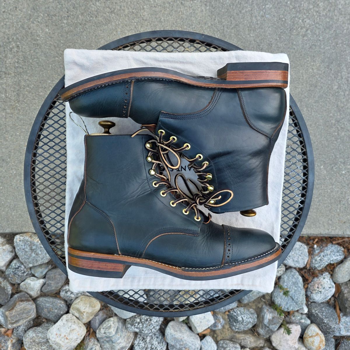 Photo by kananaios on October 4, 2025 of the Unmarked DB Hunter Cap Toe in Horween Navy Chromexcel.