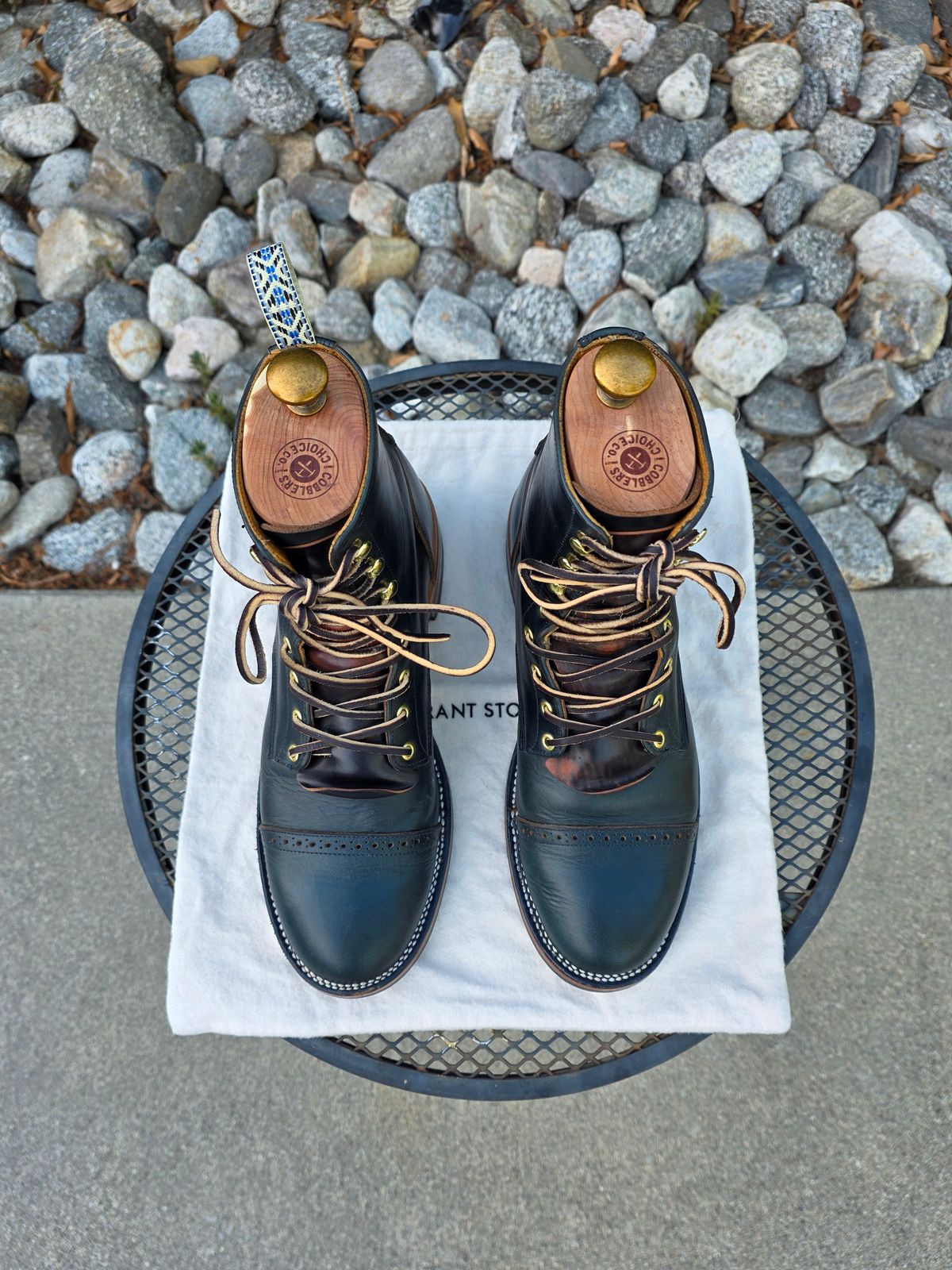 Photo by kananaios on October 4, 2025 of the Unmarked DB Hunter Cap Toe in Horween Navy Chromexcel.