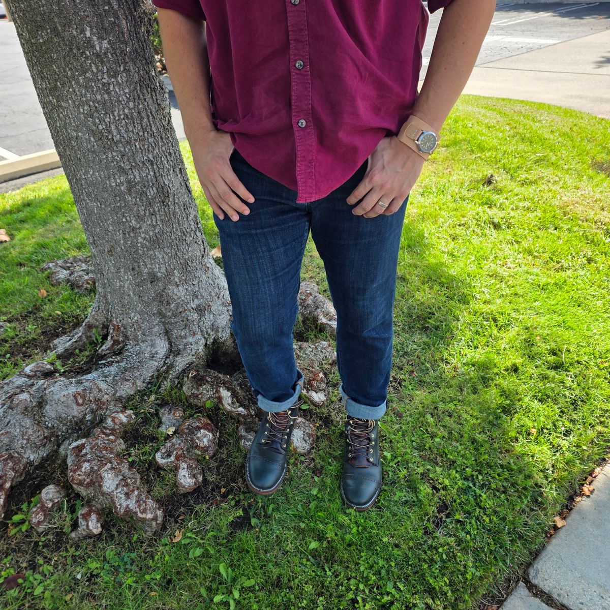 Photo by kananaios on October 7, 2025 of the Unmarked DB Hunter Cap Toe in Horween Navy Chromexcel.