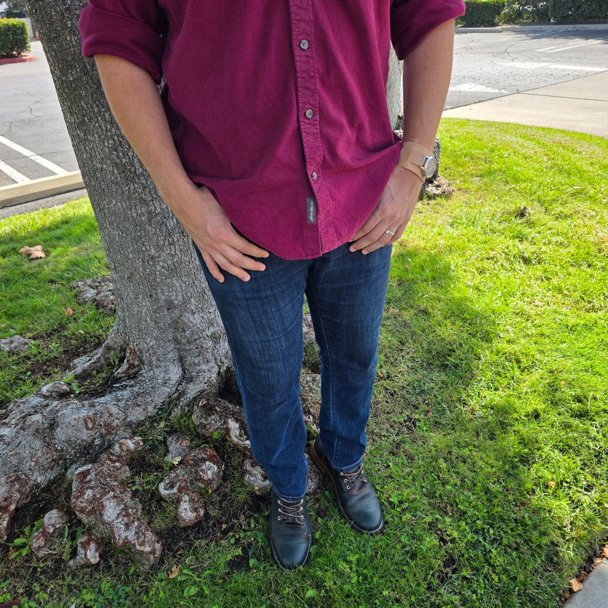 Photo by kananaios on October 7, 2025 of the Unmarked DB Hunter Cap Toe in Horween Navy Chromexcel.