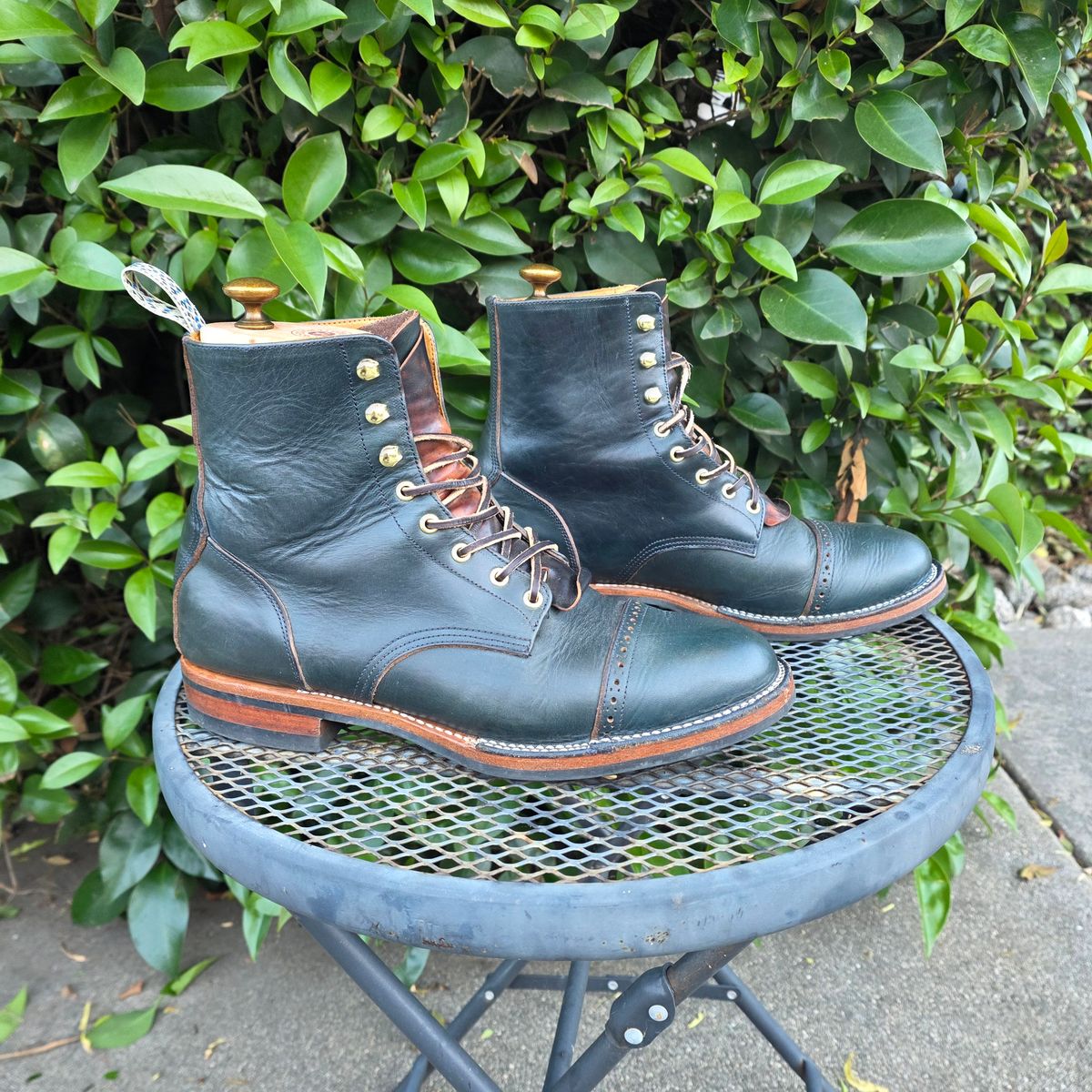 Photo by kananaios on December 5, 2025 of the Unmarked DB Hunter Cap Toe in Horween Navy Chromexcel.