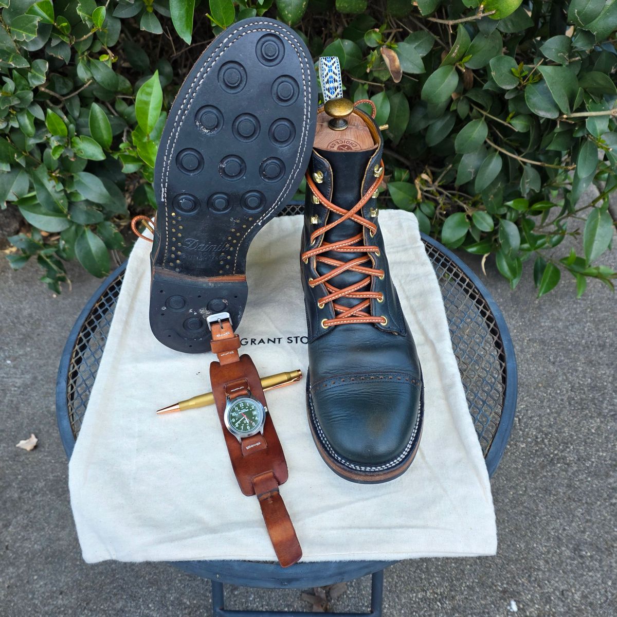 Photo by kananaios on April 2, 2026 of the Unmarked DB Hunter Cap Toe in Horween Navy Chromexcel.