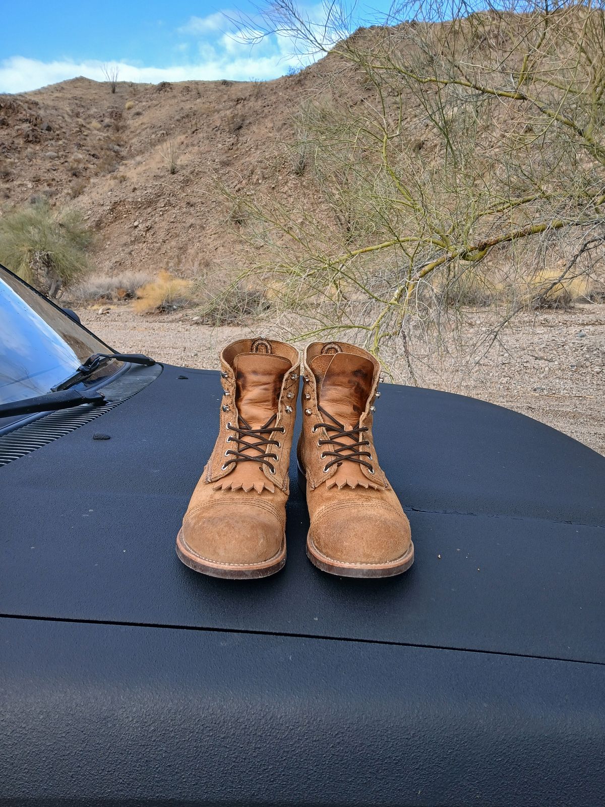 Photo by kananaios on March 7, 2025 of the Red Wing Iron Ranger in S.B. Foot Hawthorne Muleskinner.