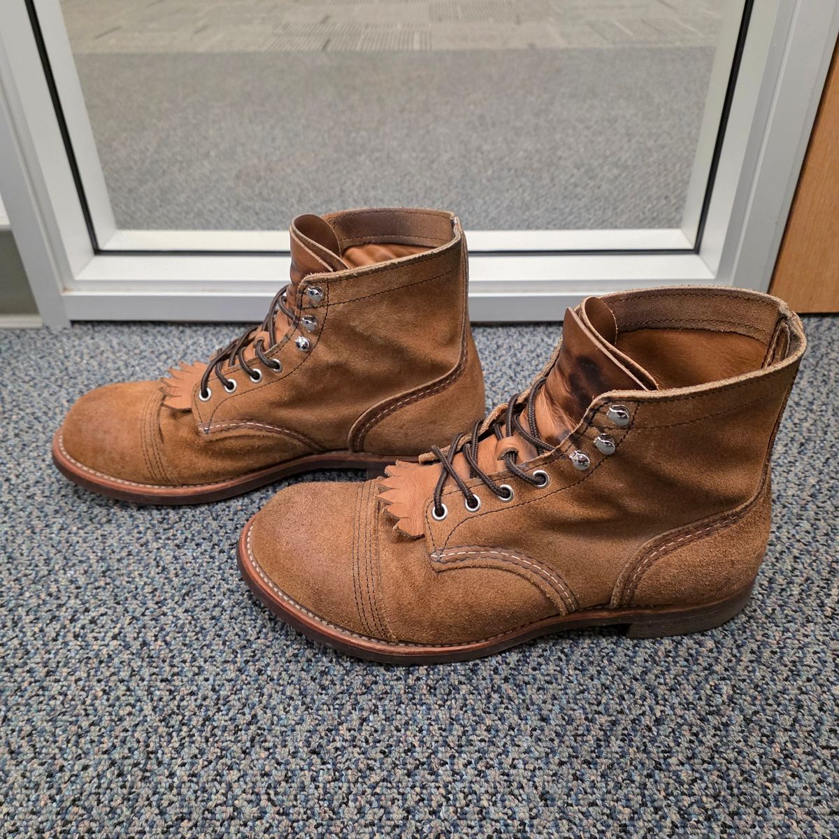 Photo by kananaios on September 22, 2025 of the Red Wing Iron Ranger in S.B. Foot Hawthorne Muleskinner.