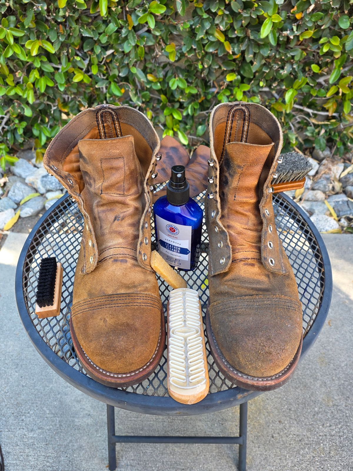 Photo by kananaios on March 23, 2026 of the Red Wing Iron Ranger in S.B. Foot Hawthorne Muleskinner.