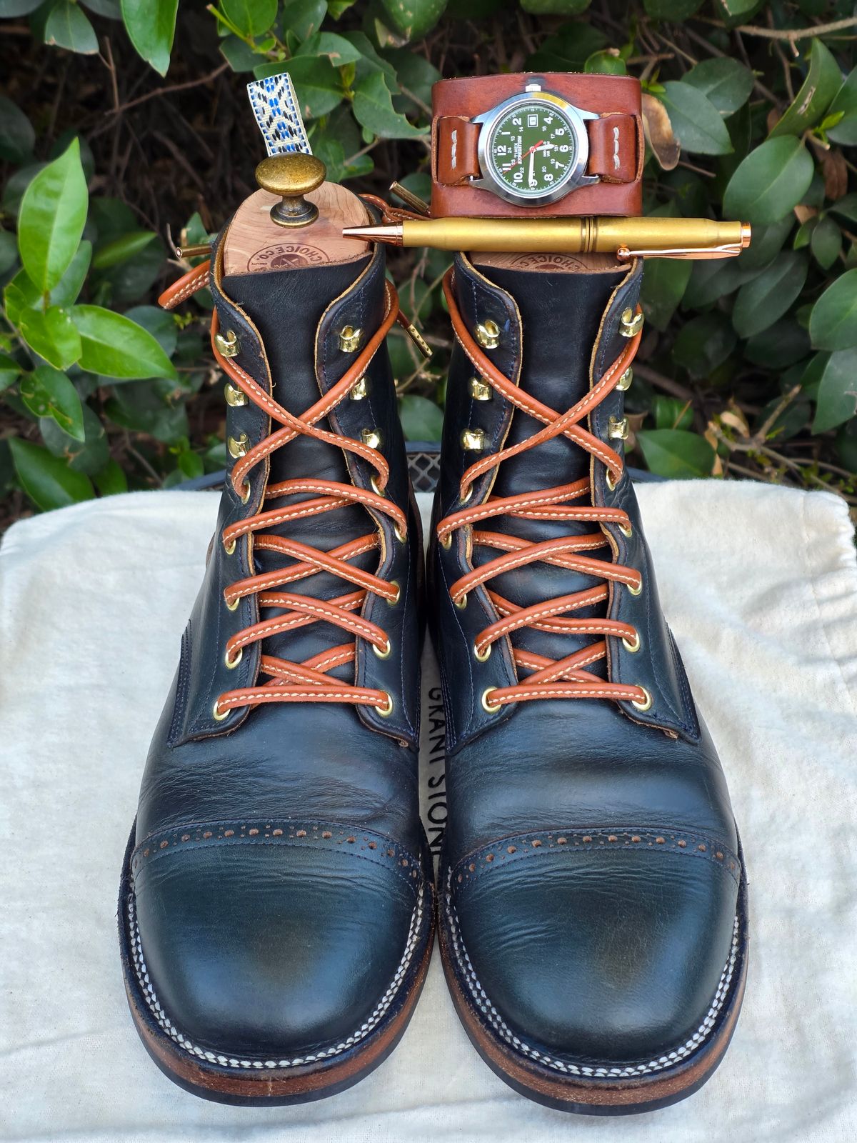 Photo by kananaios on April 2, 2026 of the Self-Made Winston Pattern in Unknown Natural Veg Tan.