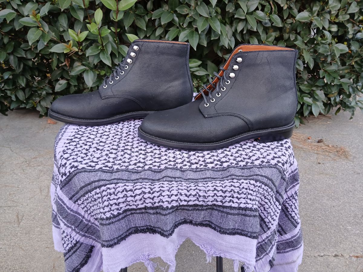 Photo by kananaios on March 18, 2024 of the Grant Stone Edward Boot in C.F. Stead Black Waxy Commander Suede.