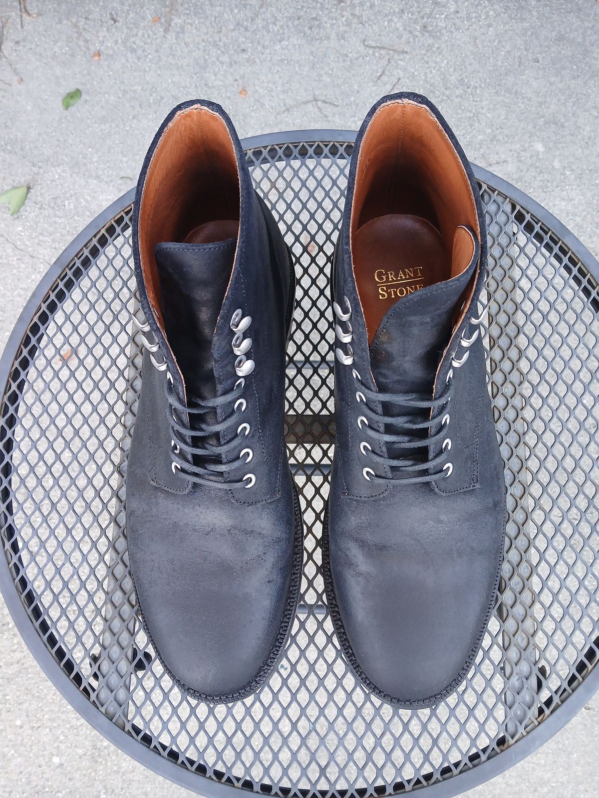 Photo by kananaios on April 2, 2024 of the Grant Stone Edward Boot in C.F. Stead Black Waxy Commander Suede.