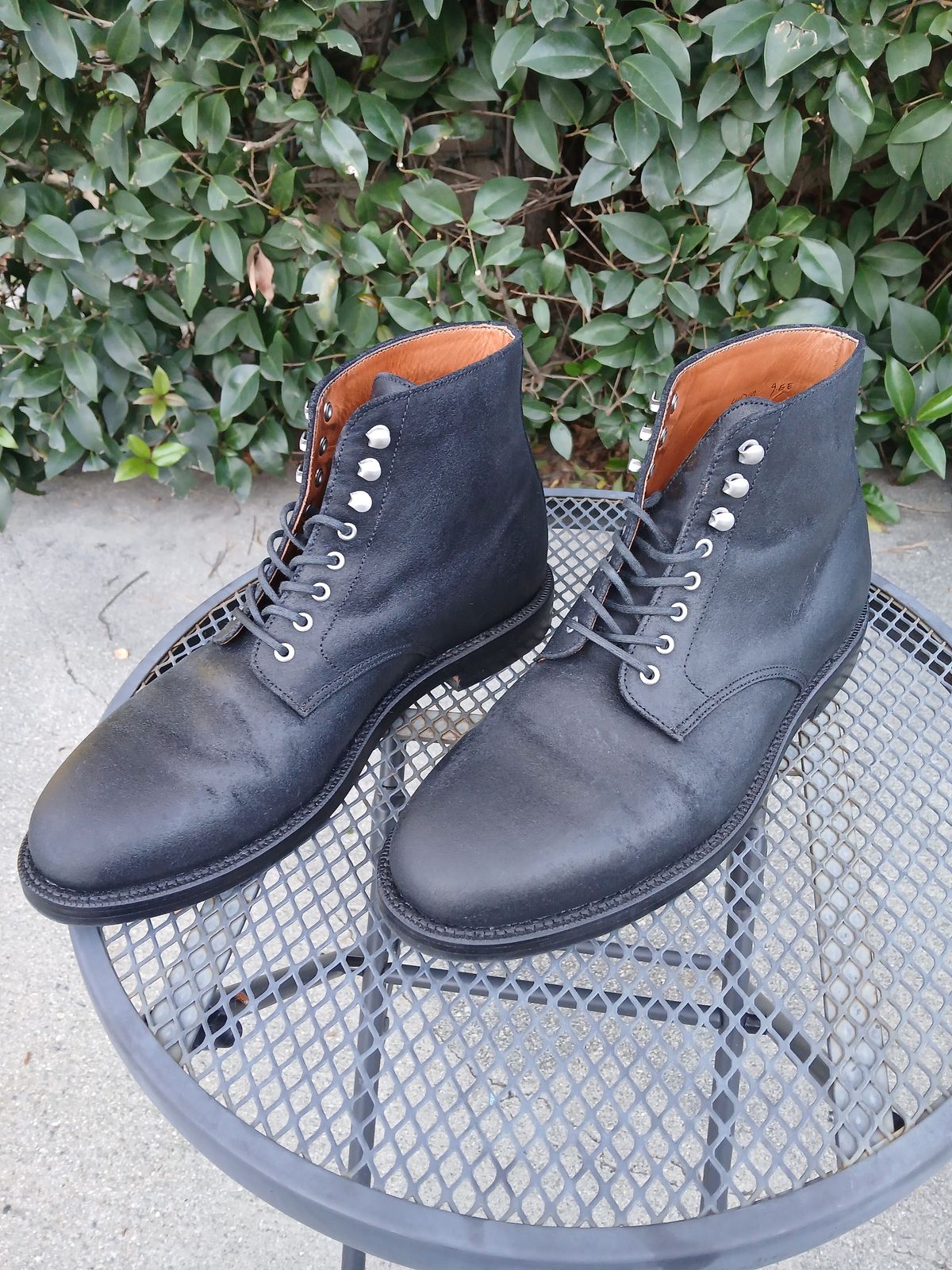 Photo by kananaios on April 2, 2024 of the Grant Stone Edward Boot in C.F. Stead Black Waxy Commander Suede.