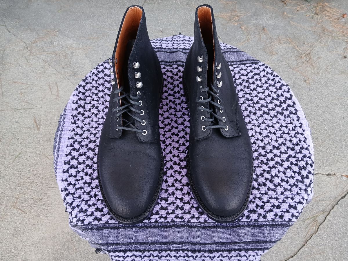 Photo by kananaios on March 18, 2024 of the Grant Stone Edward Boot in C.F. Stead Black Waxy Commander Suede.